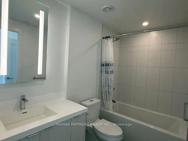 30 Inn On The Park Drive, #421