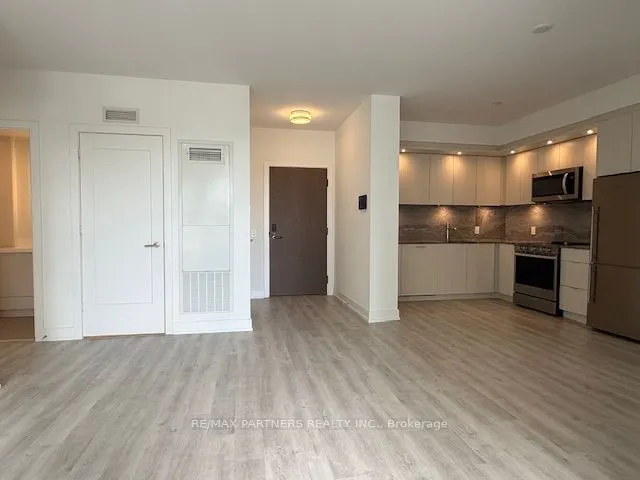30 Inn On The Park Drive, #421