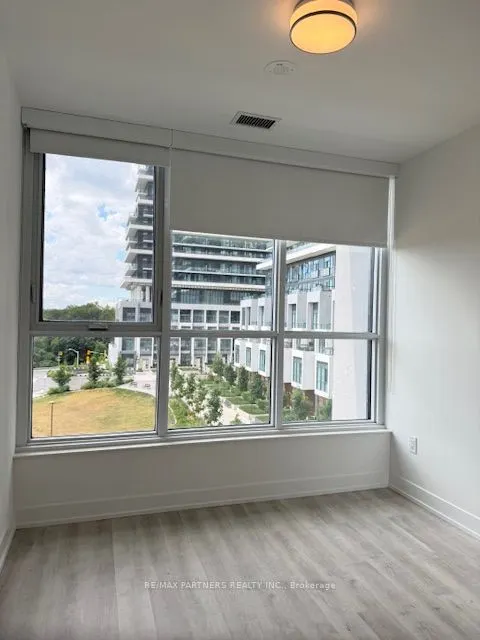 30 Inn On The Park Drive, #421