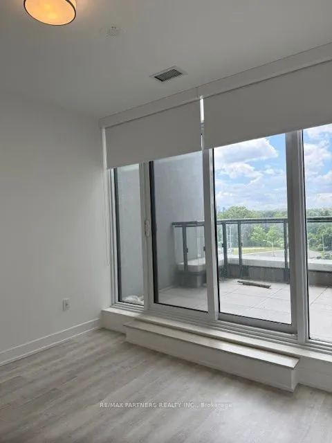 30 Inn On The Park Drive, #421