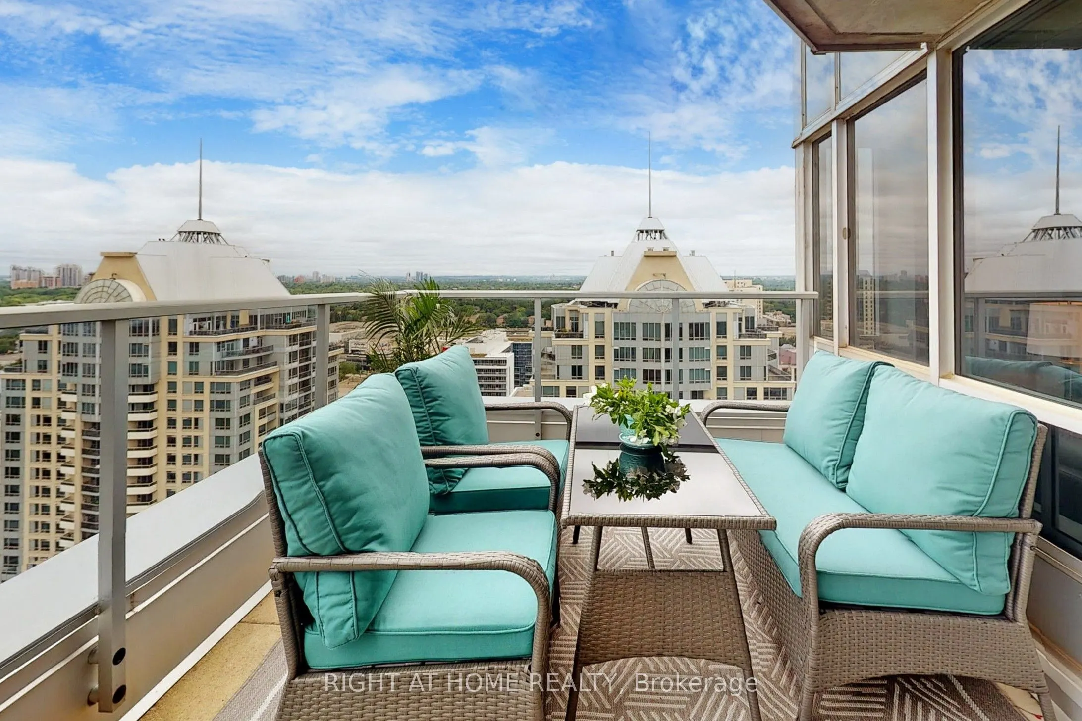 3 Rean Drive, #2201