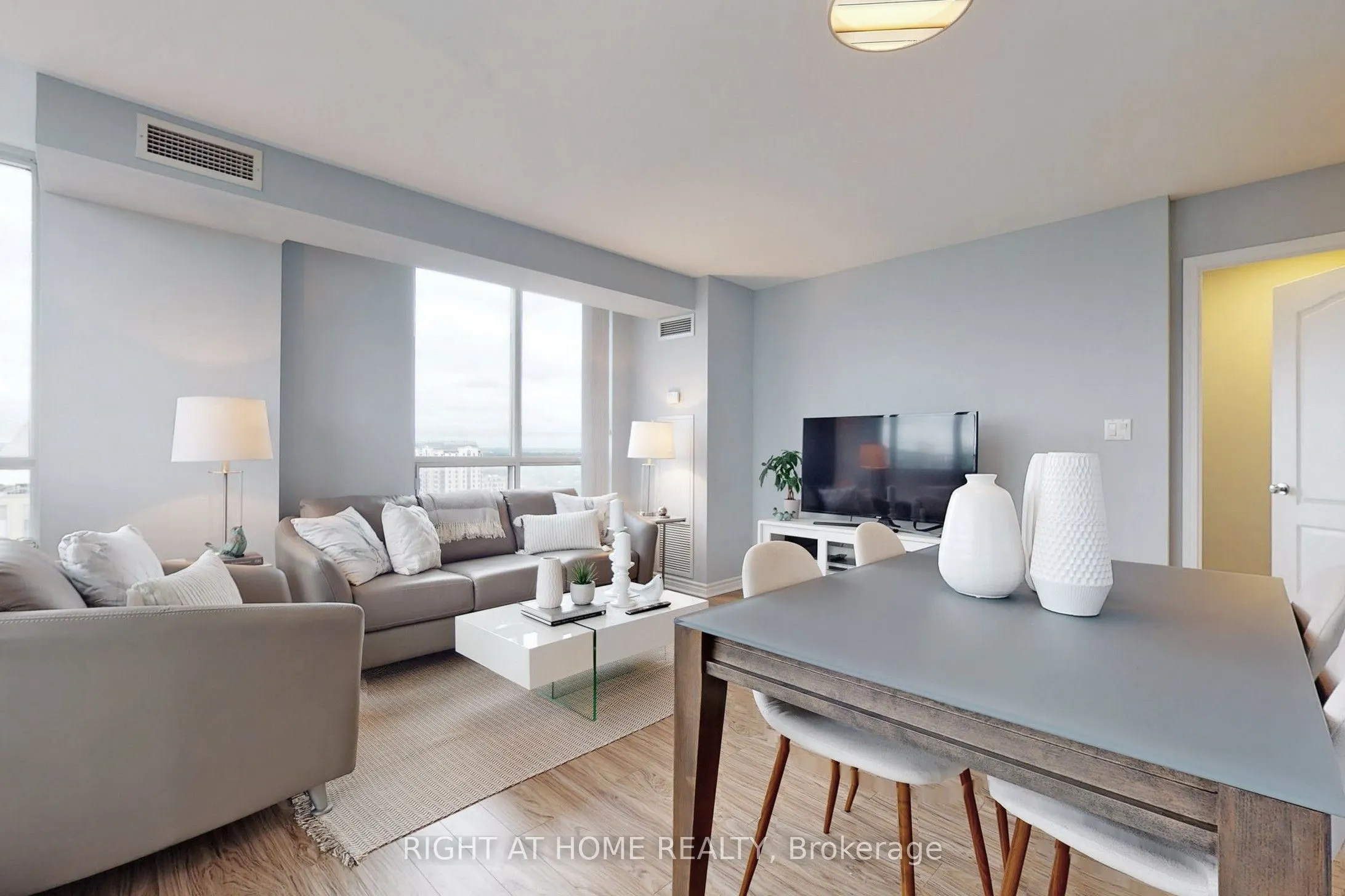 3 Rean Drive, #2201
