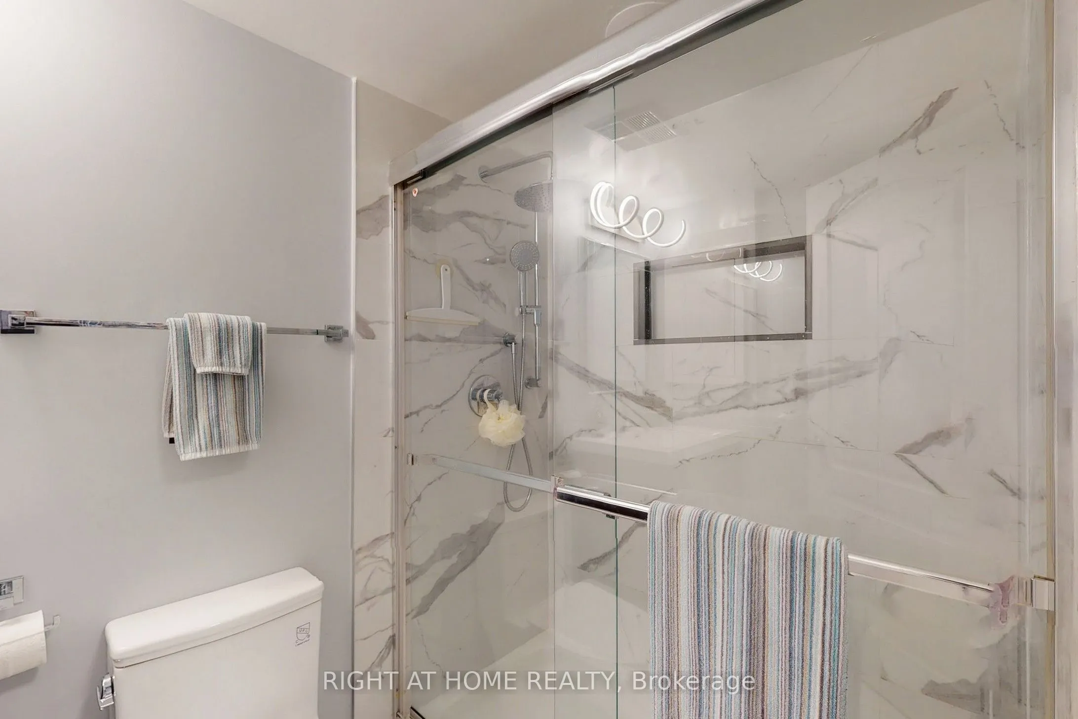 3 Rean Drive, #2201