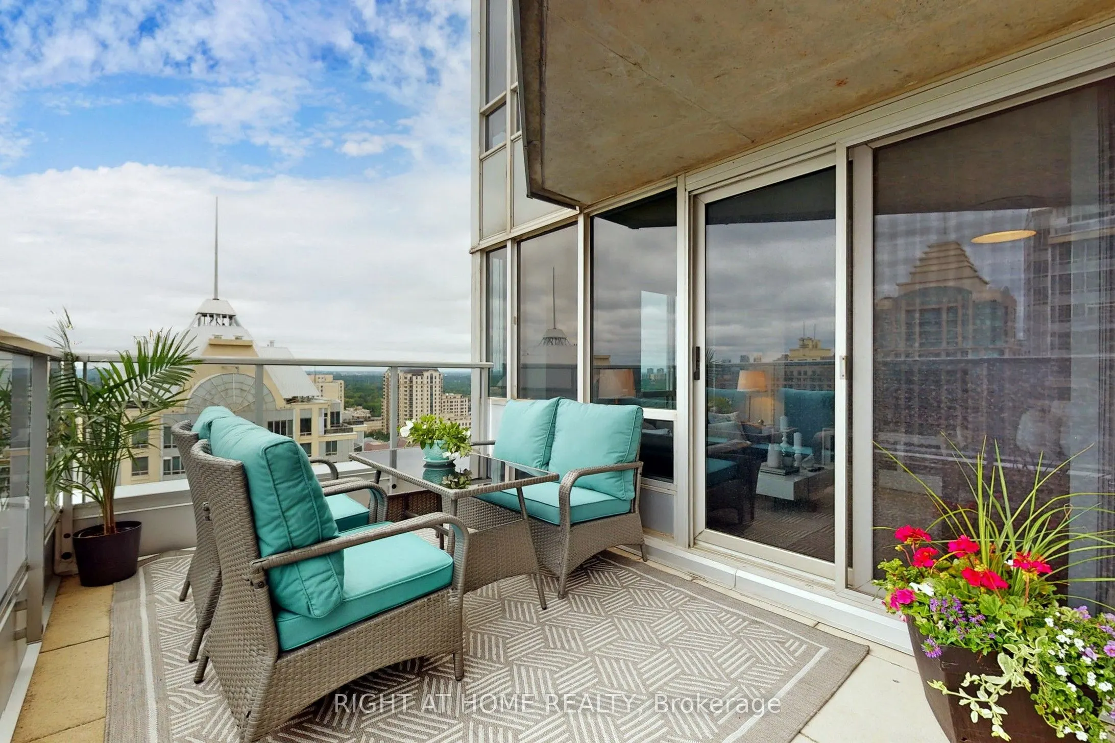 3 Rean Drive, #2201