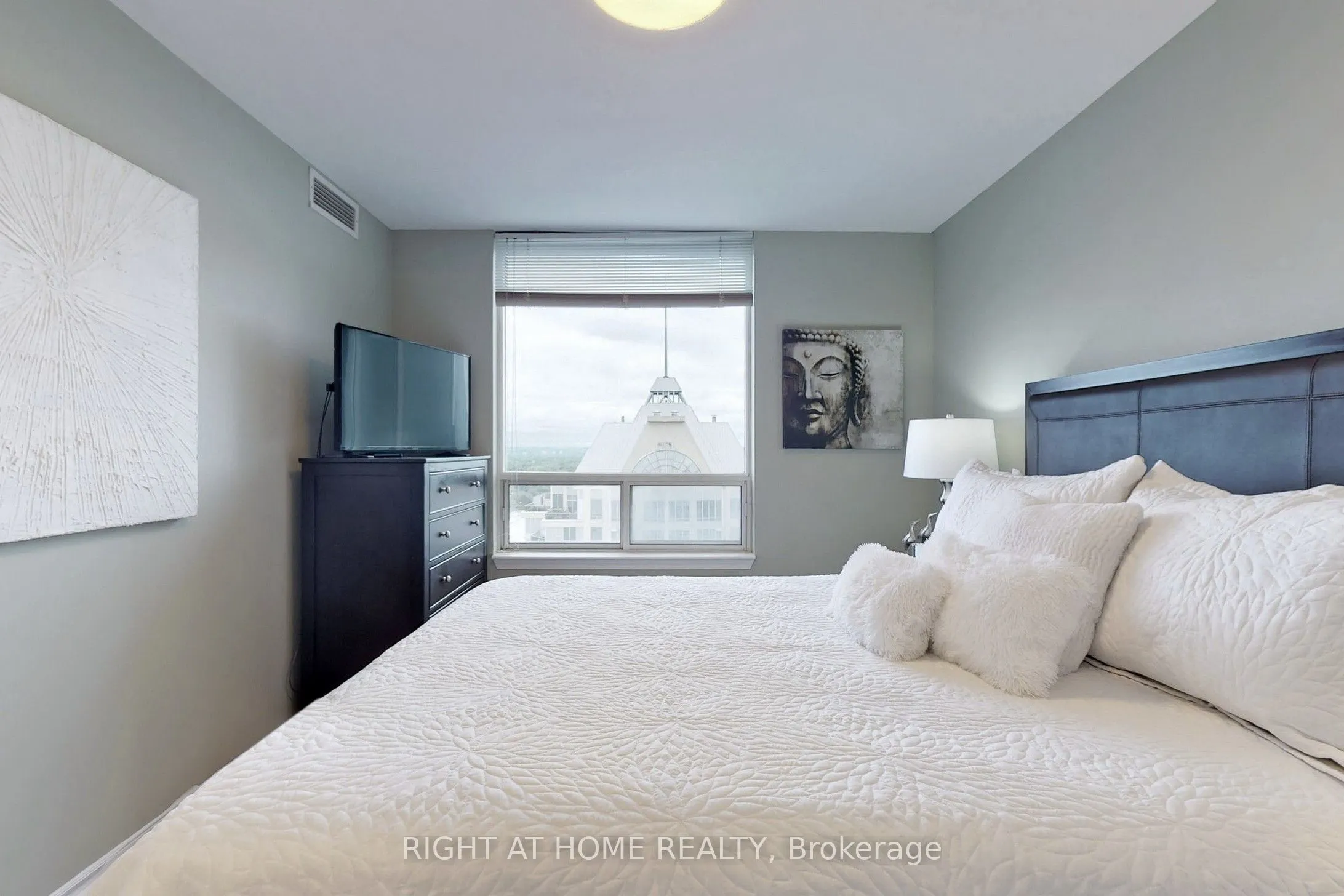 3 Rean Drive, #2201