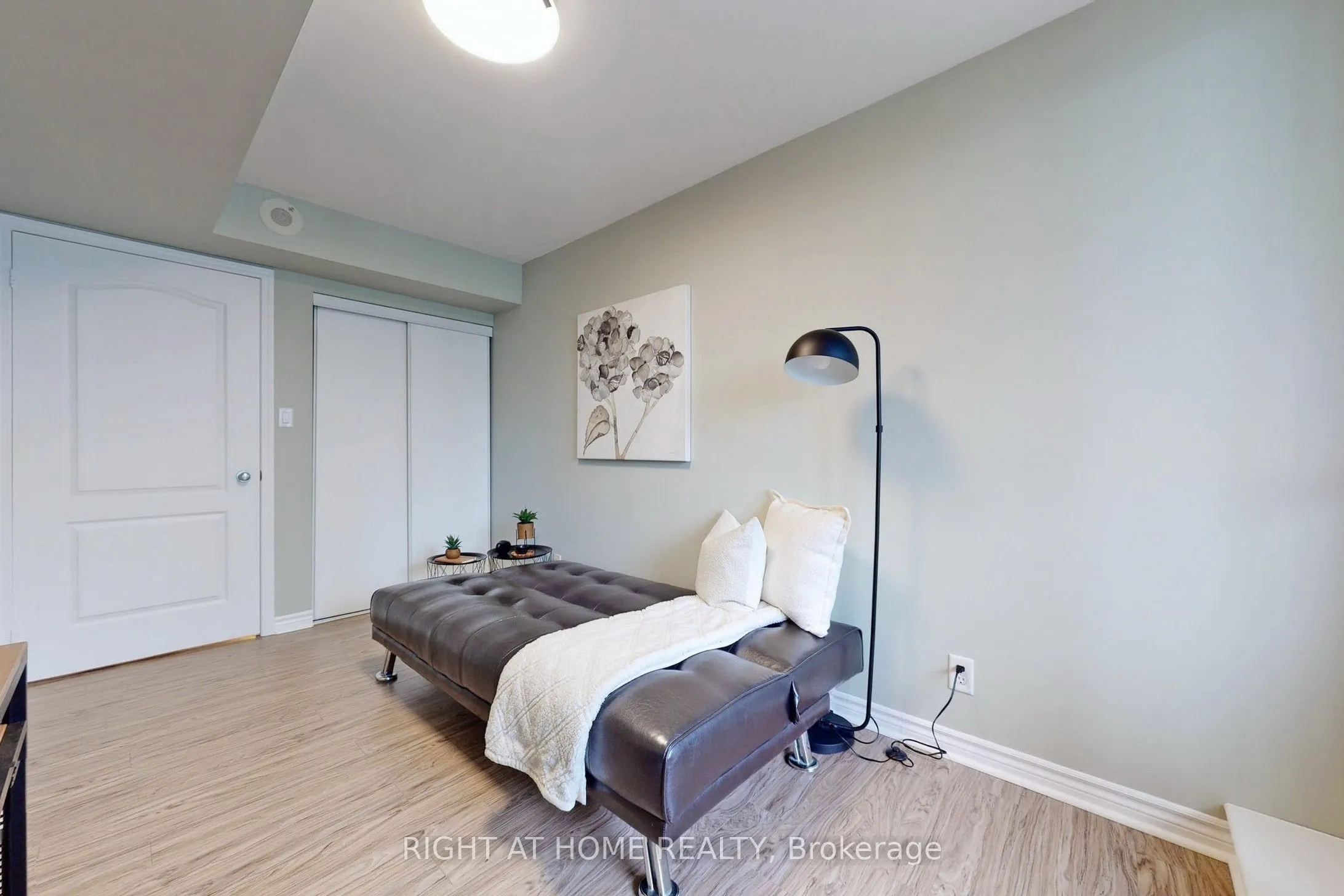 3 Rean Drive, #2201