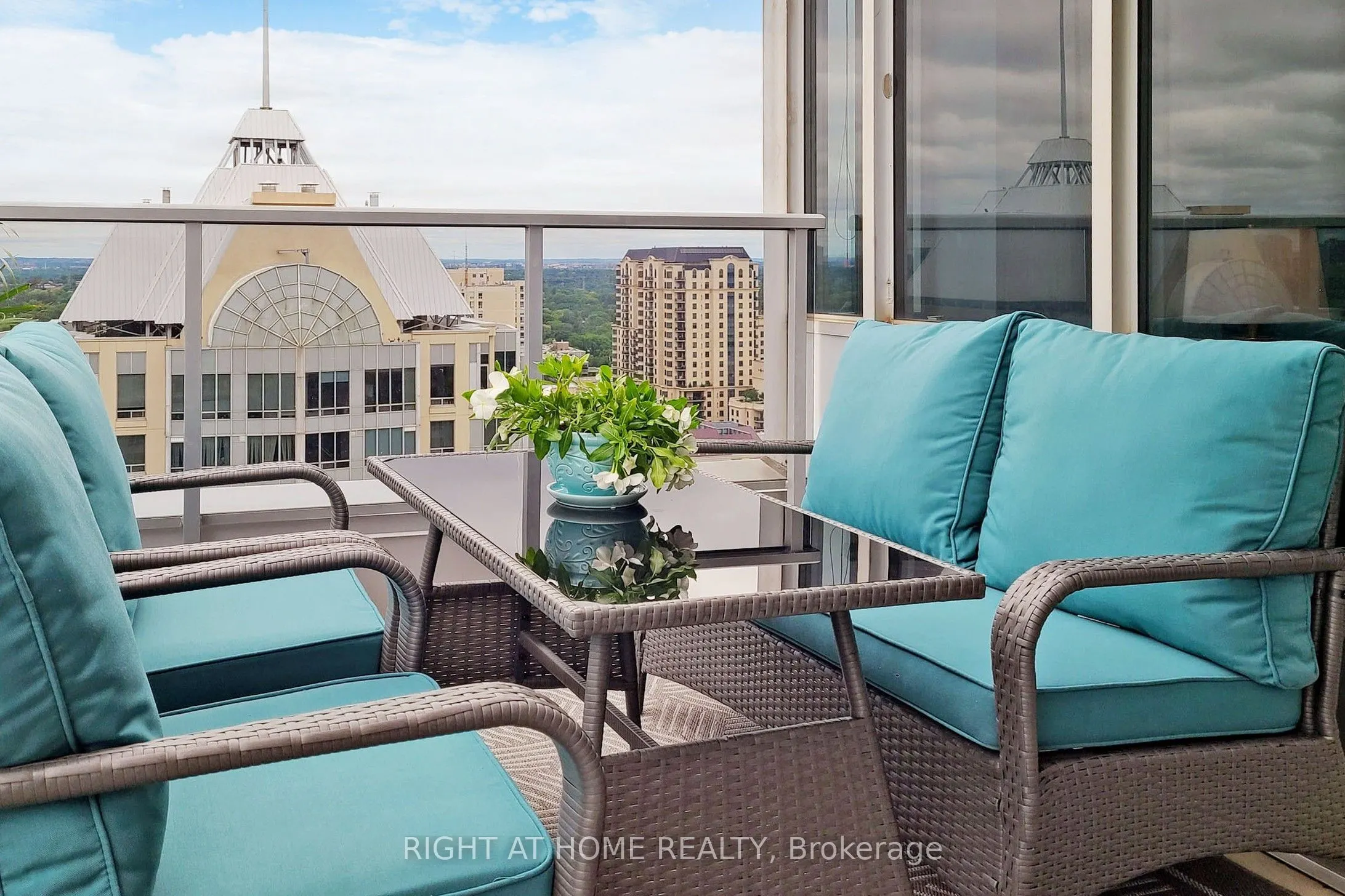 3 Rean Drive, #2201