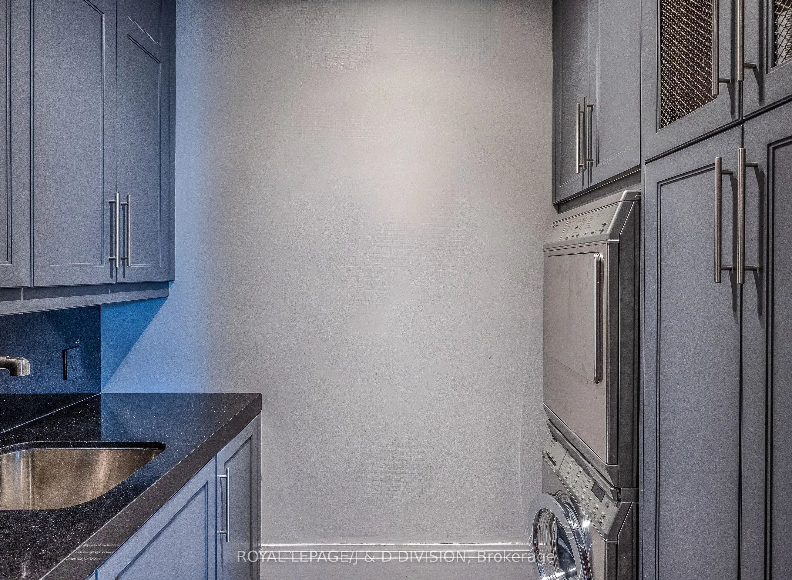 68 Yorkville Avenue, #1601