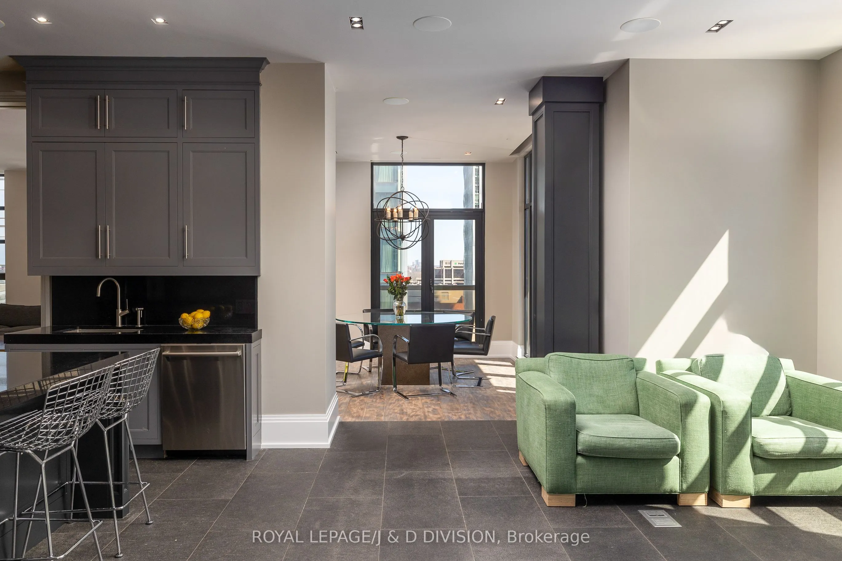 68 Yorkville Avenue, #1601