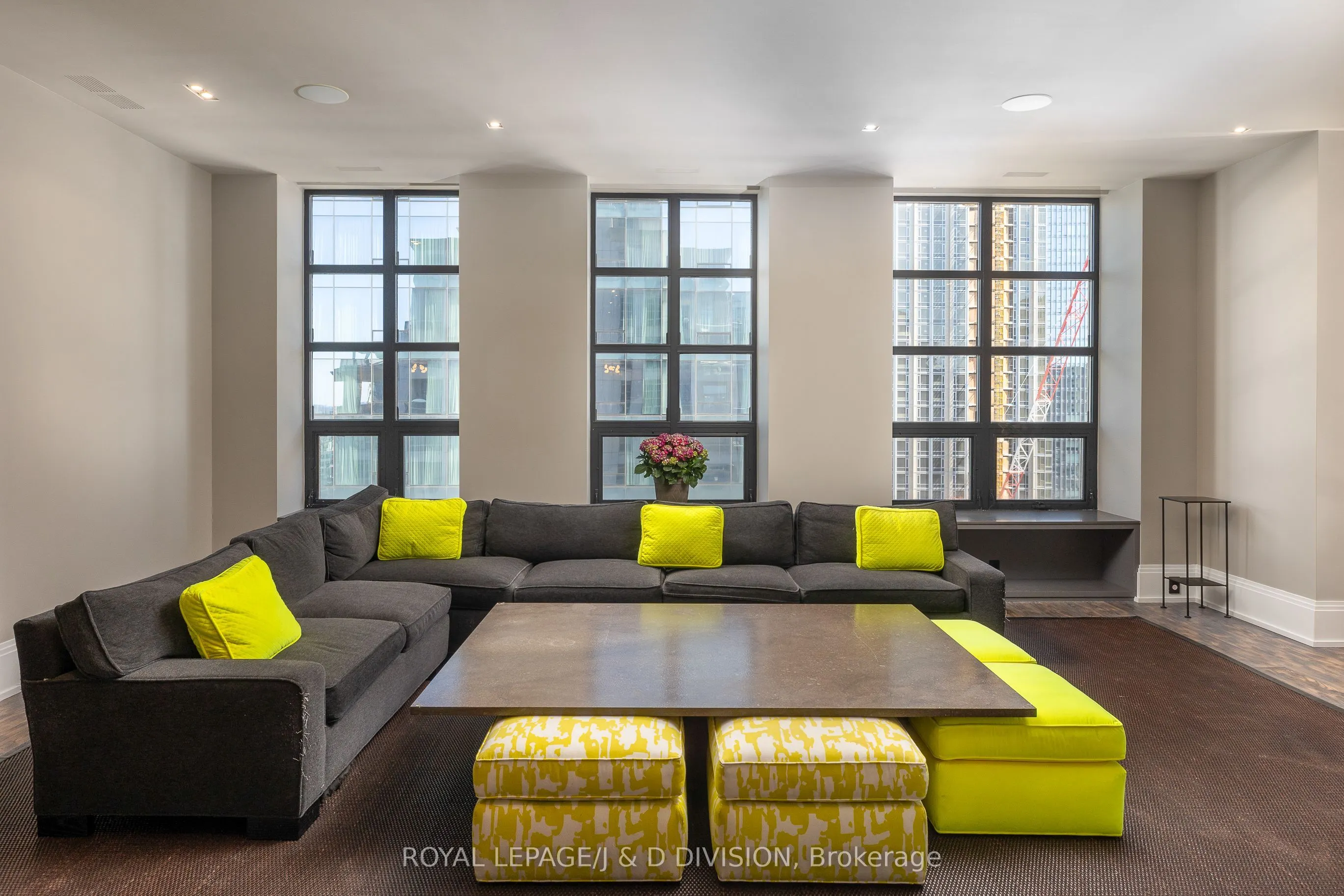 68 Yorkville Avenue, #1601