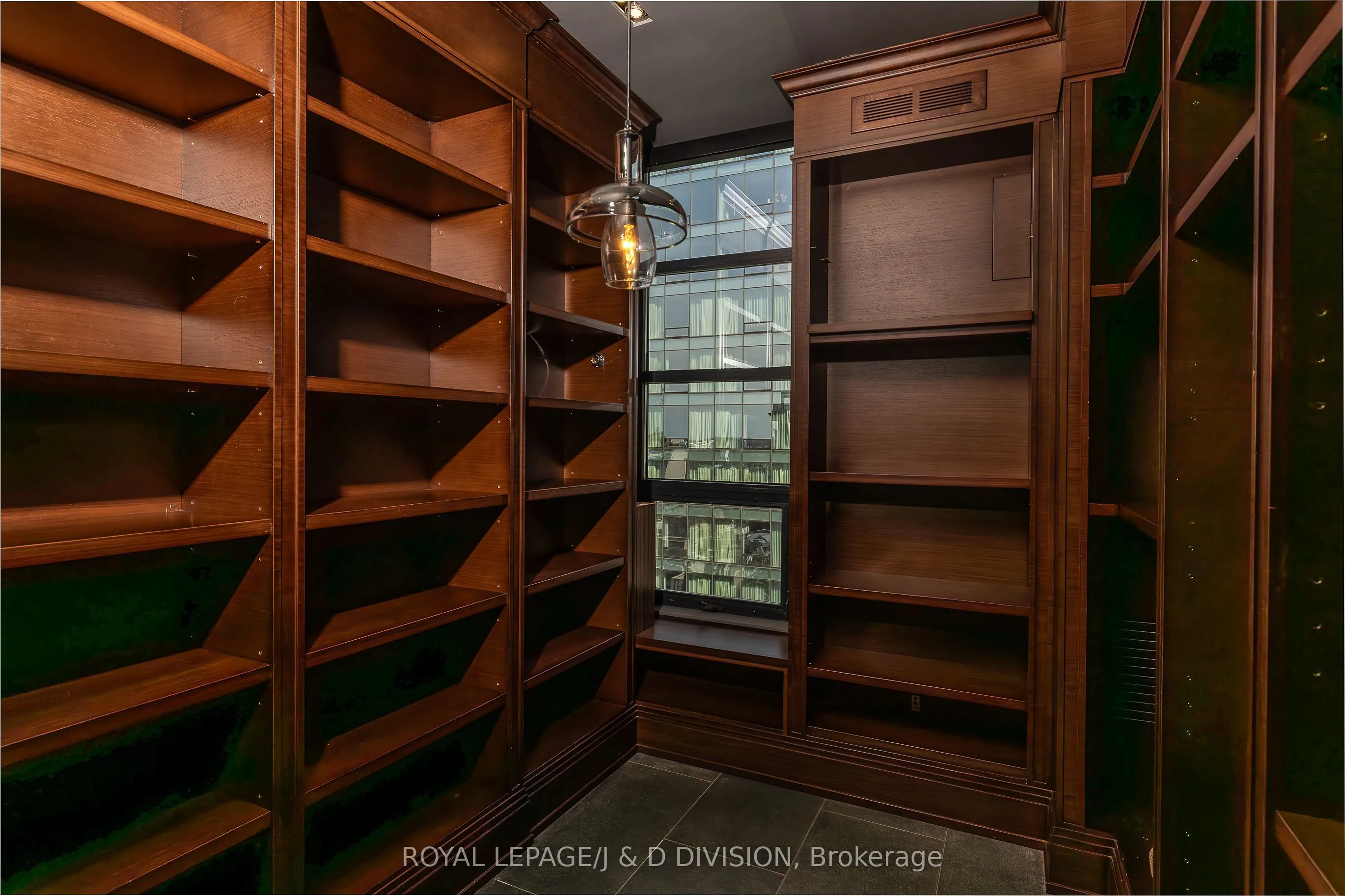 68 Yorkville Avenue, #1601