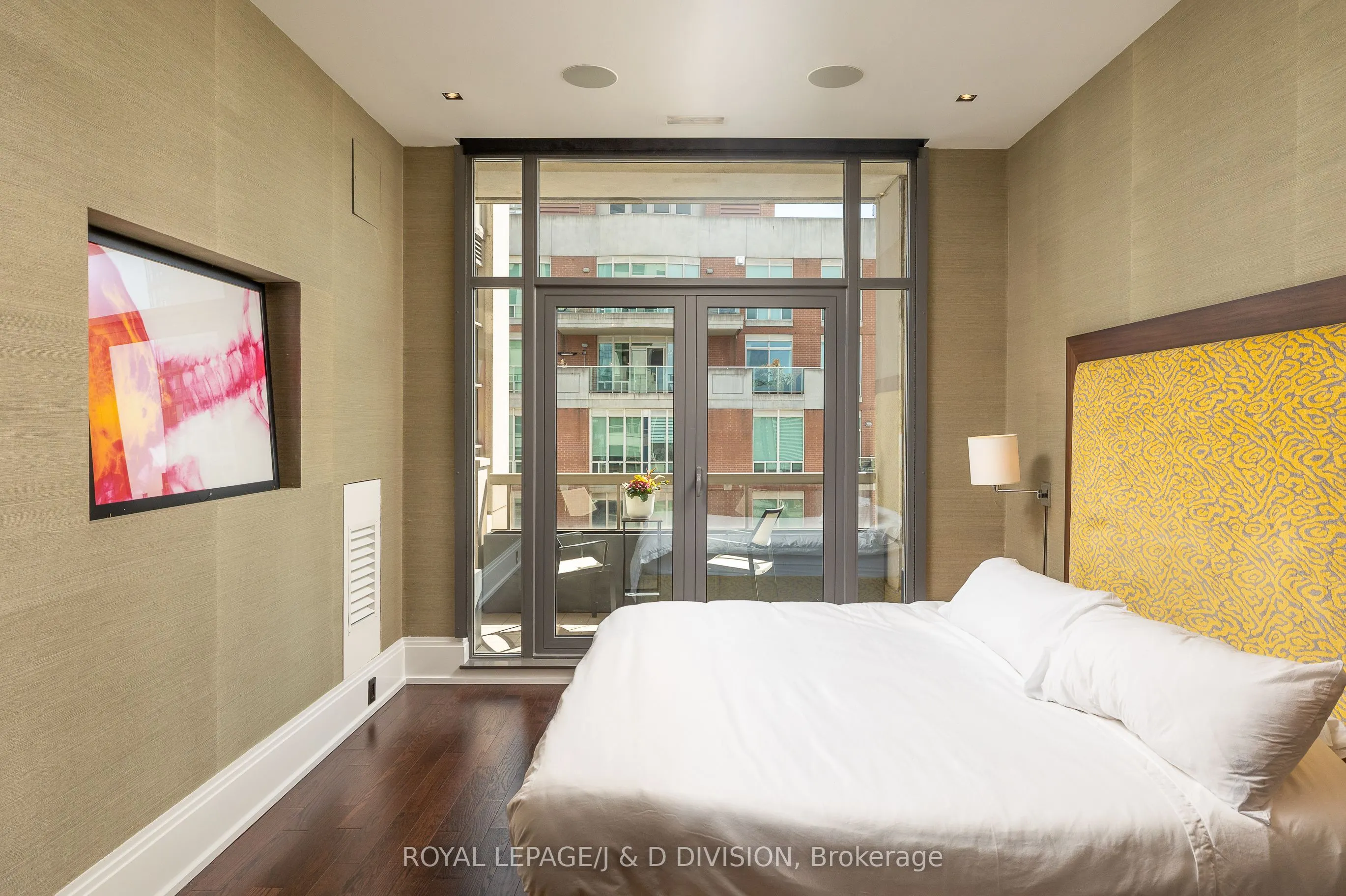 68 Yorkville Avenue, #1601
