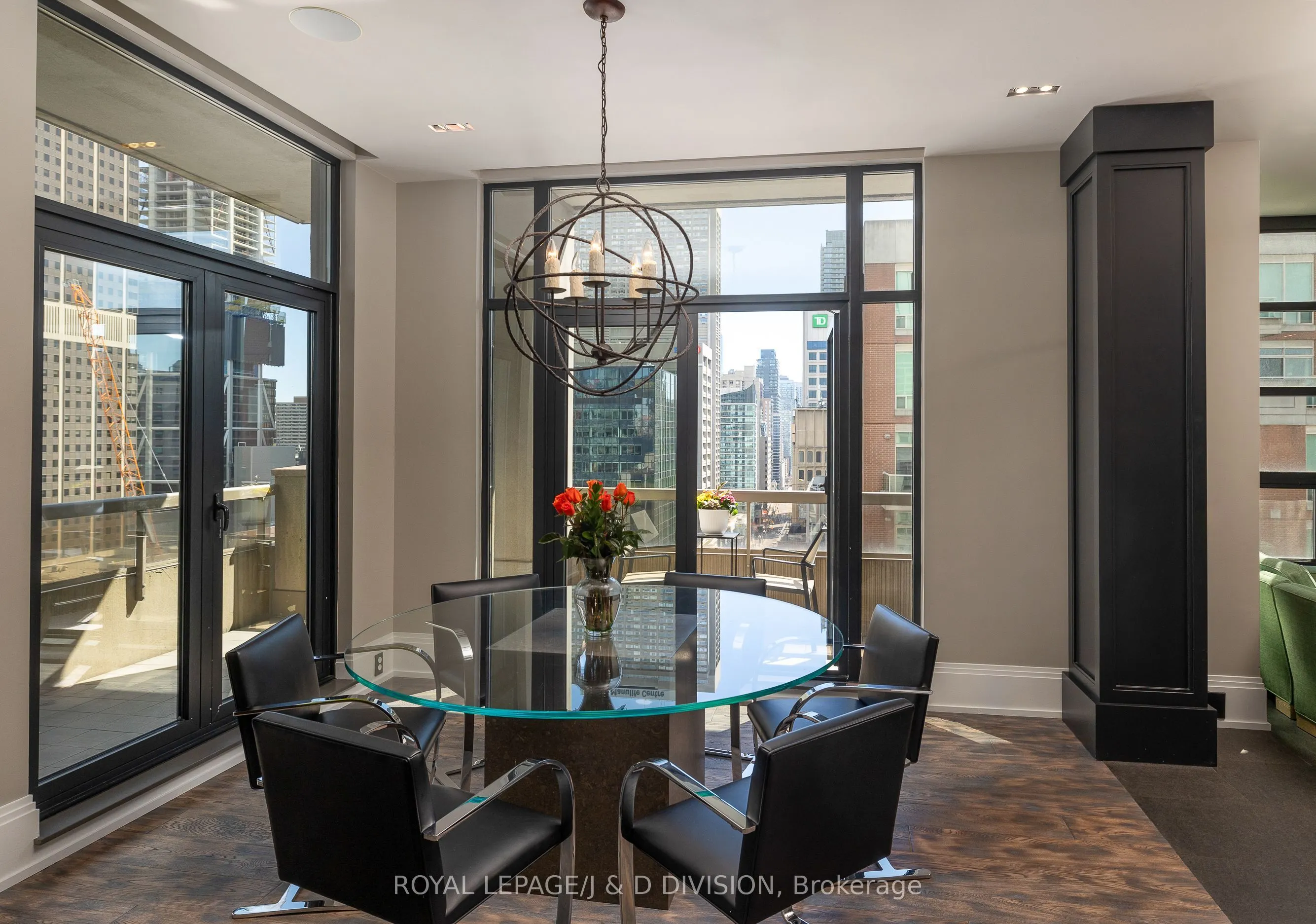 68 Yorkville Avenue, #1601