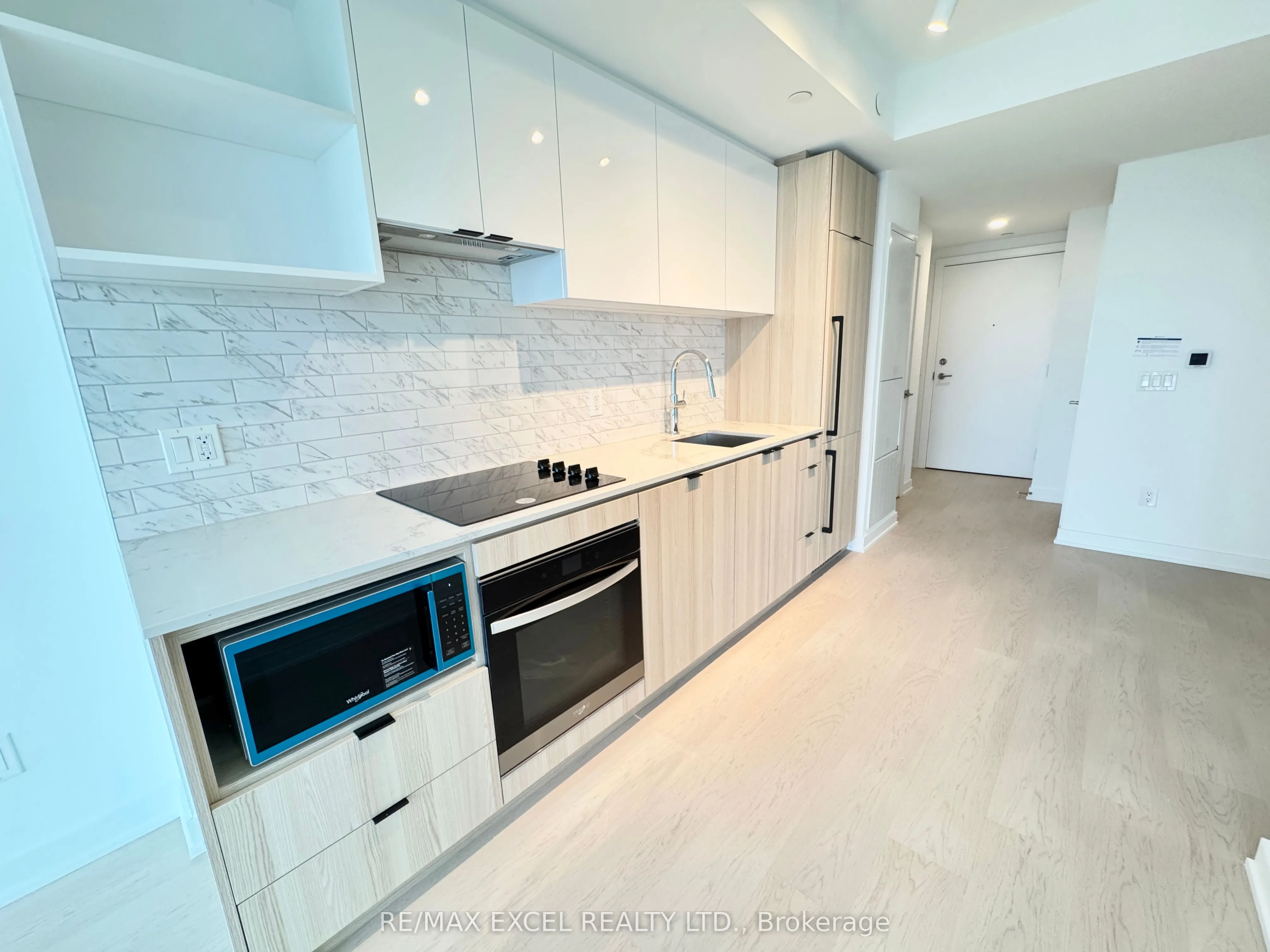 252 Church Street, #5703