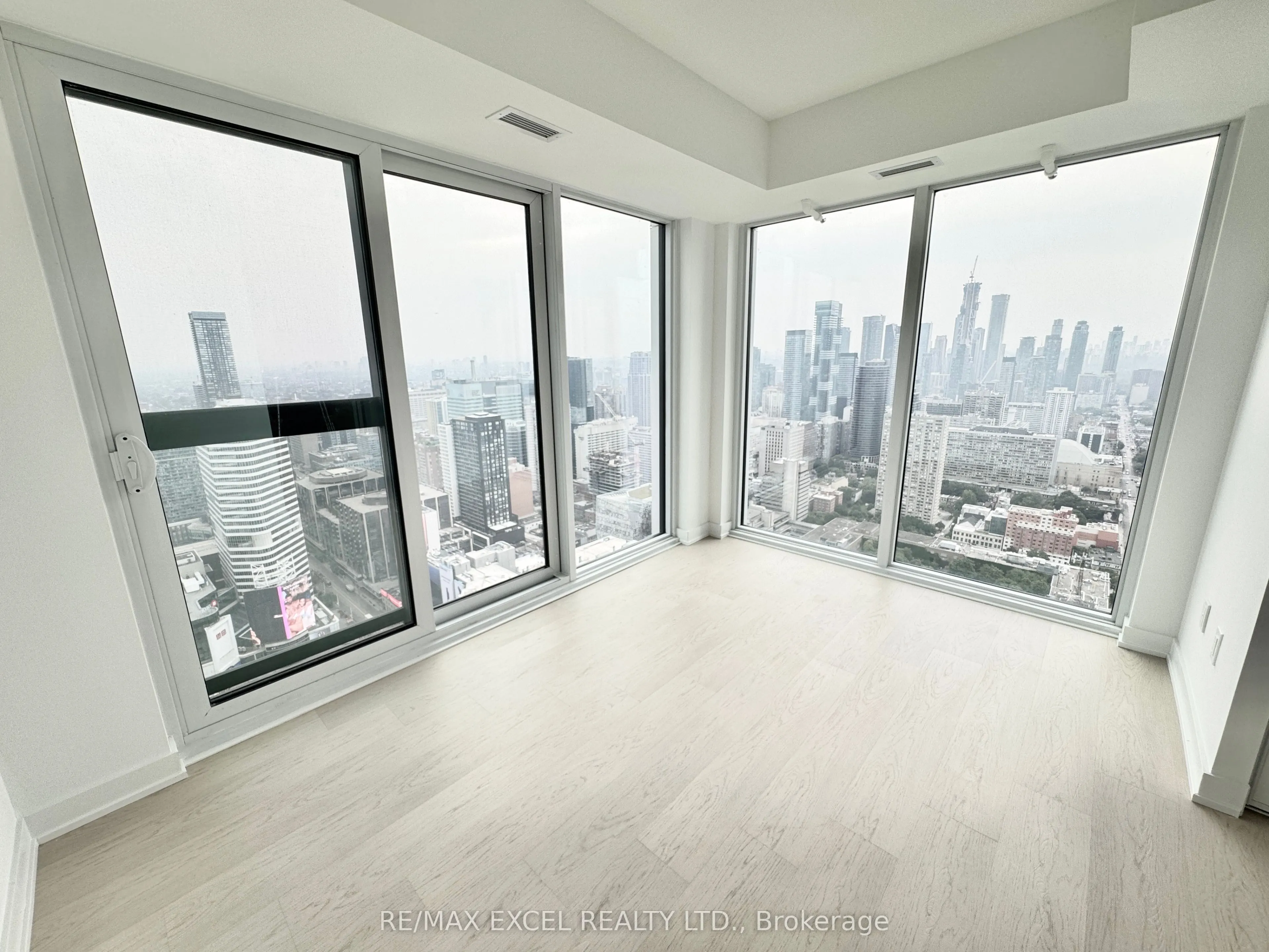 252 Church Street, #5703