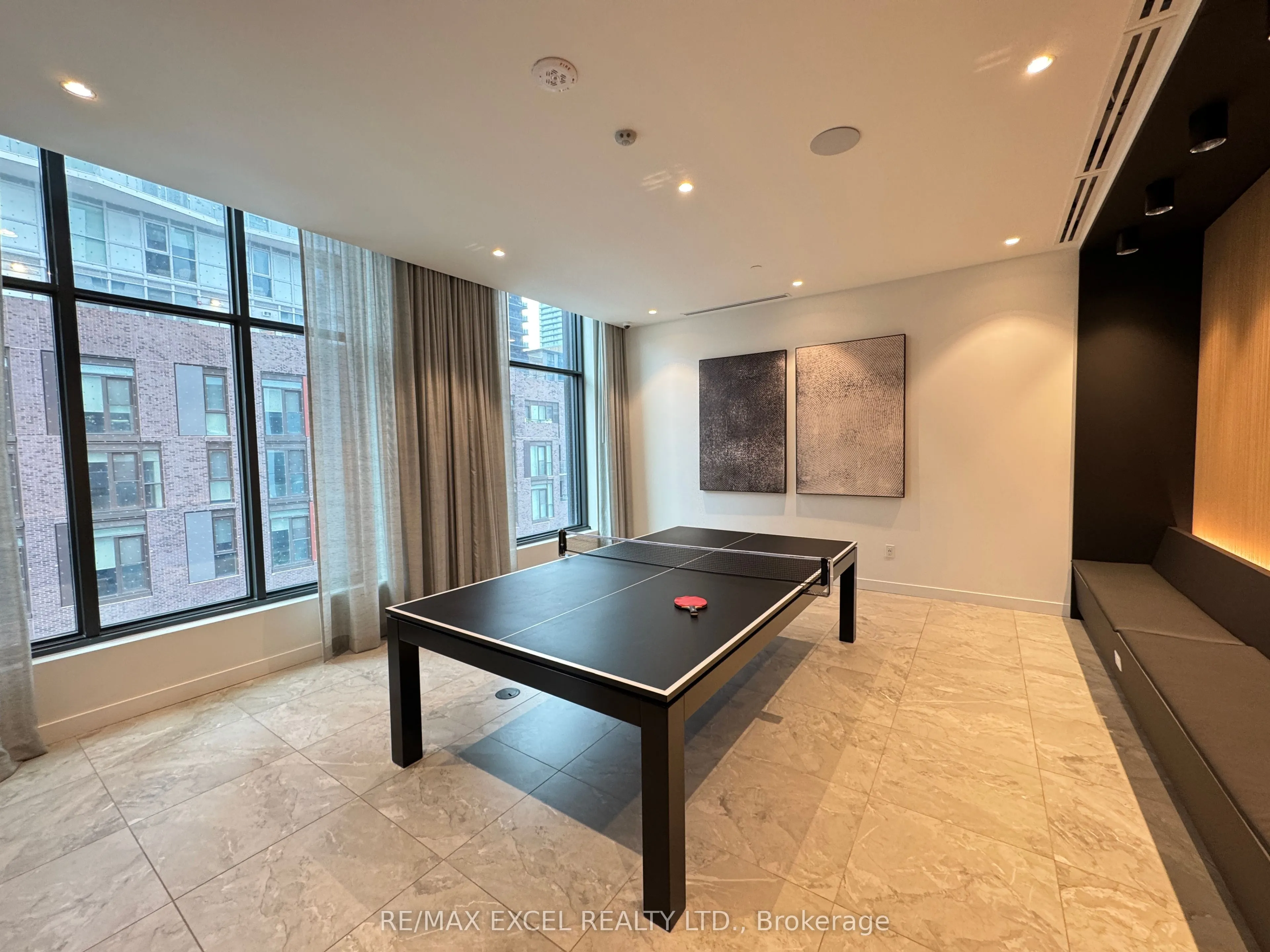 252 Church Street, #5703