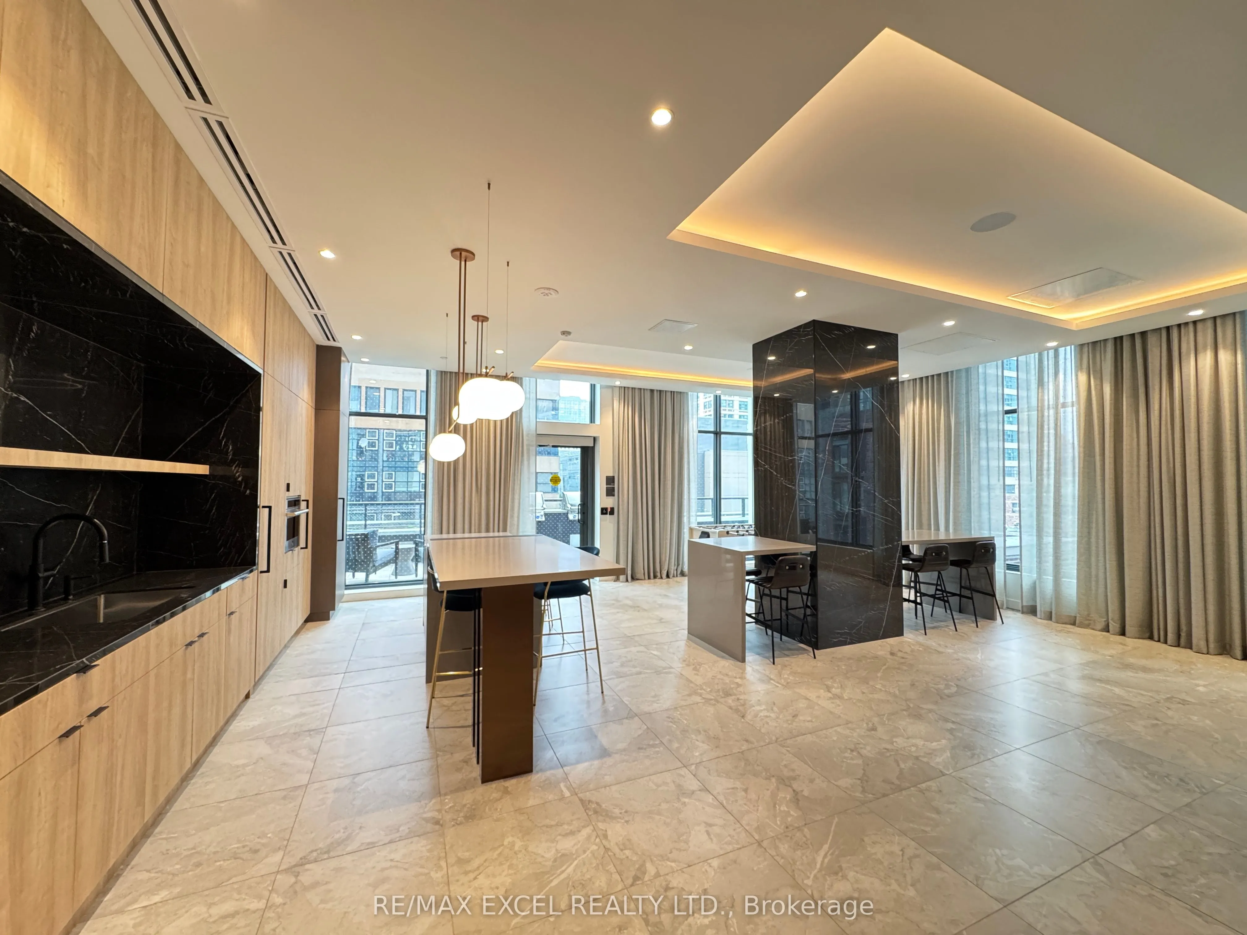 252 Church Street, #5703