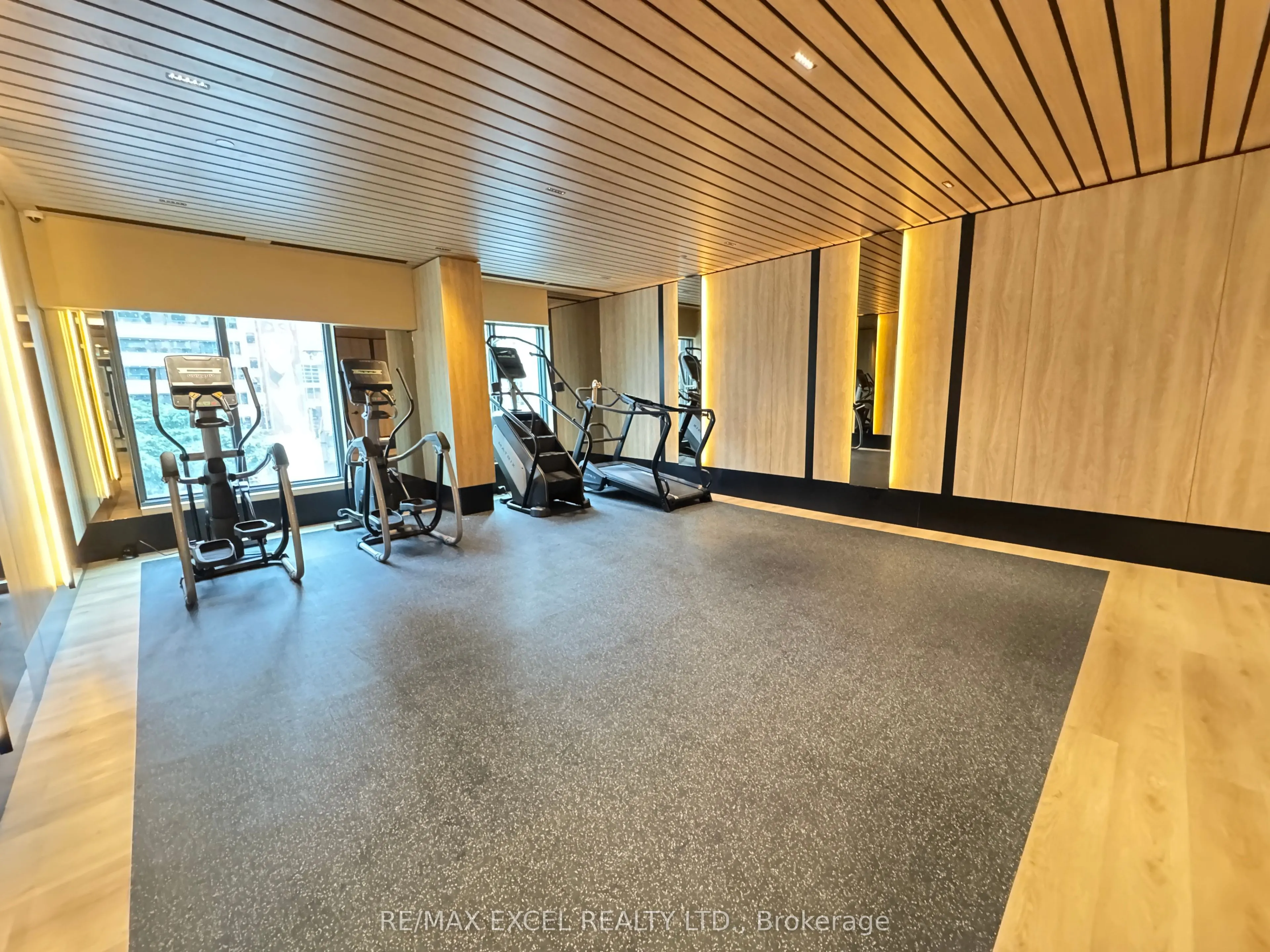 252 Church Street, #5703
