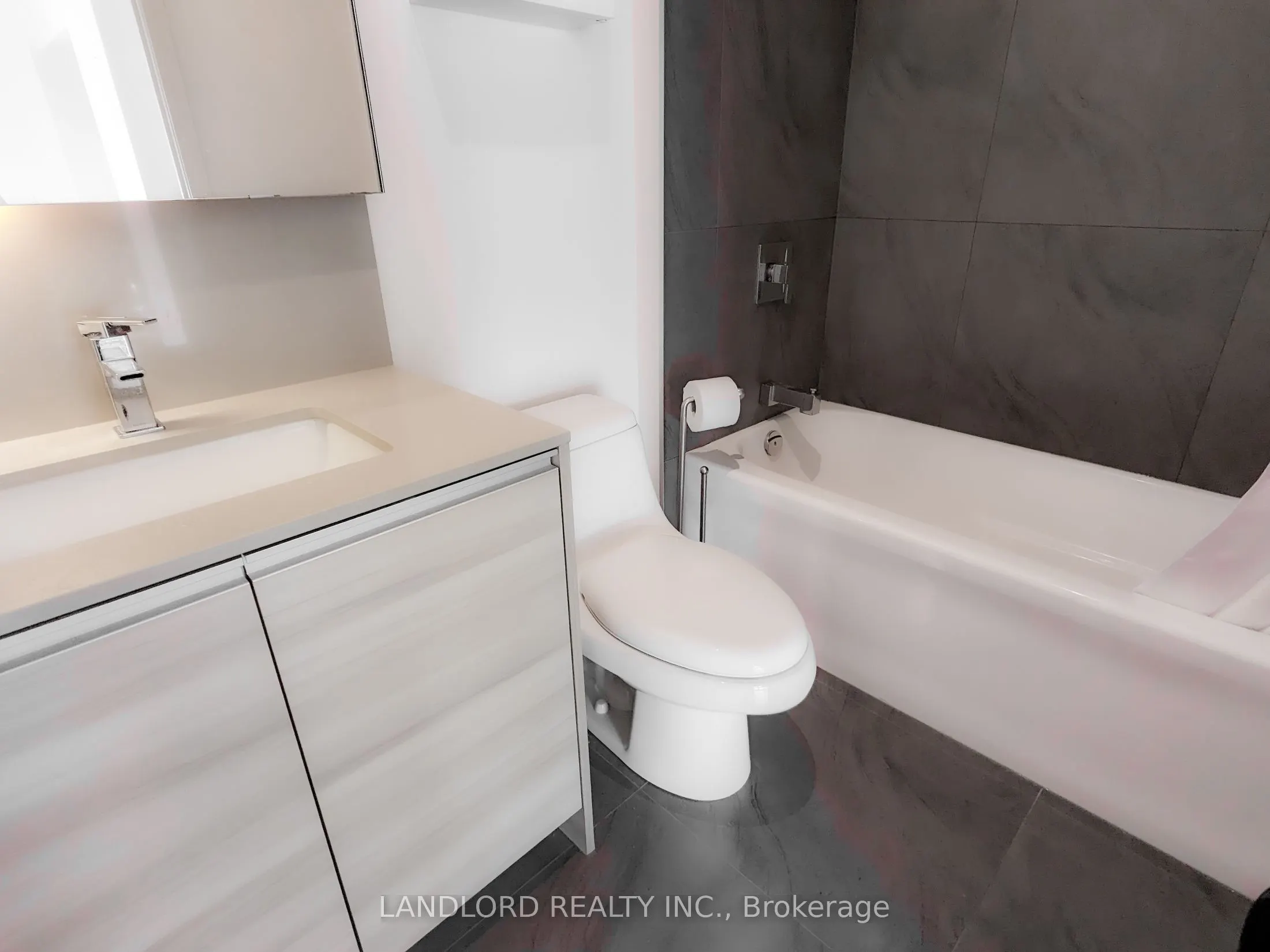 8 Gladstone Avenue, #314