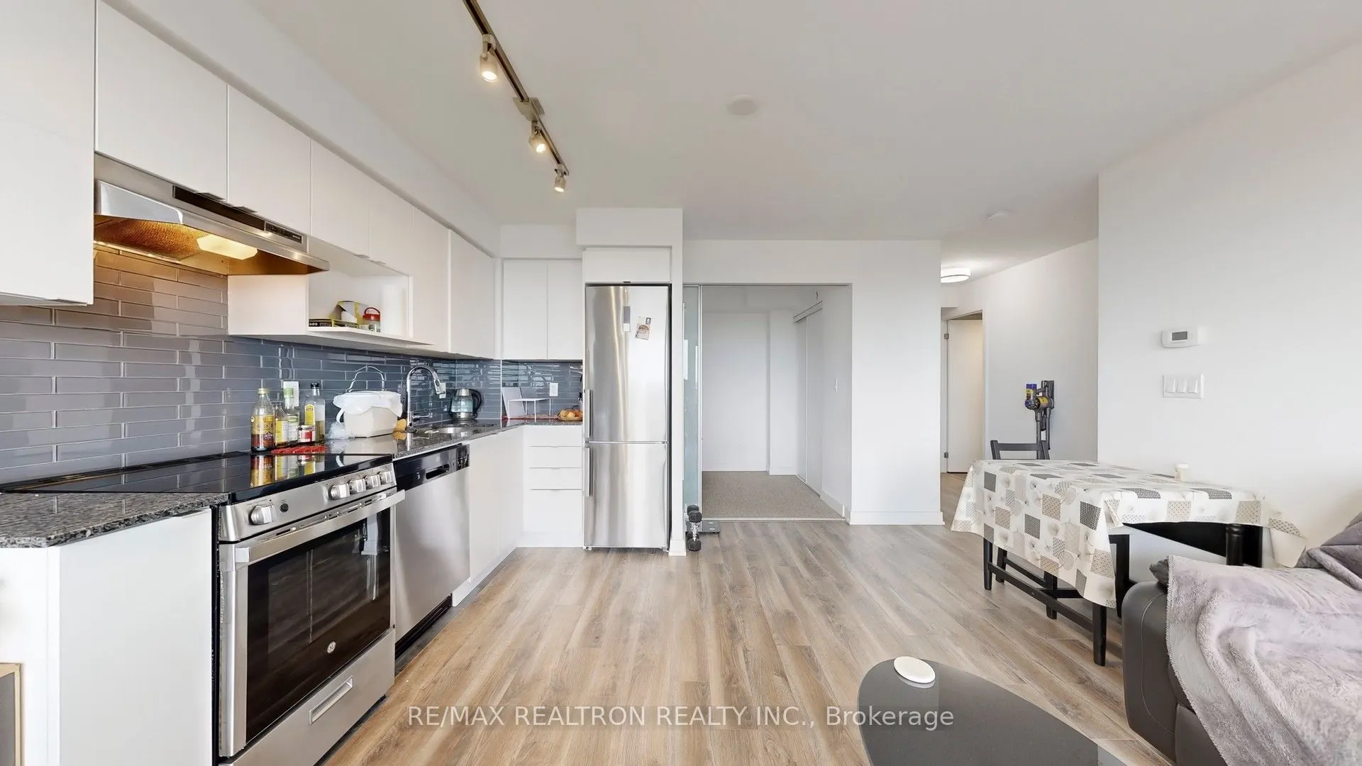 120 Varna Drive, #1007