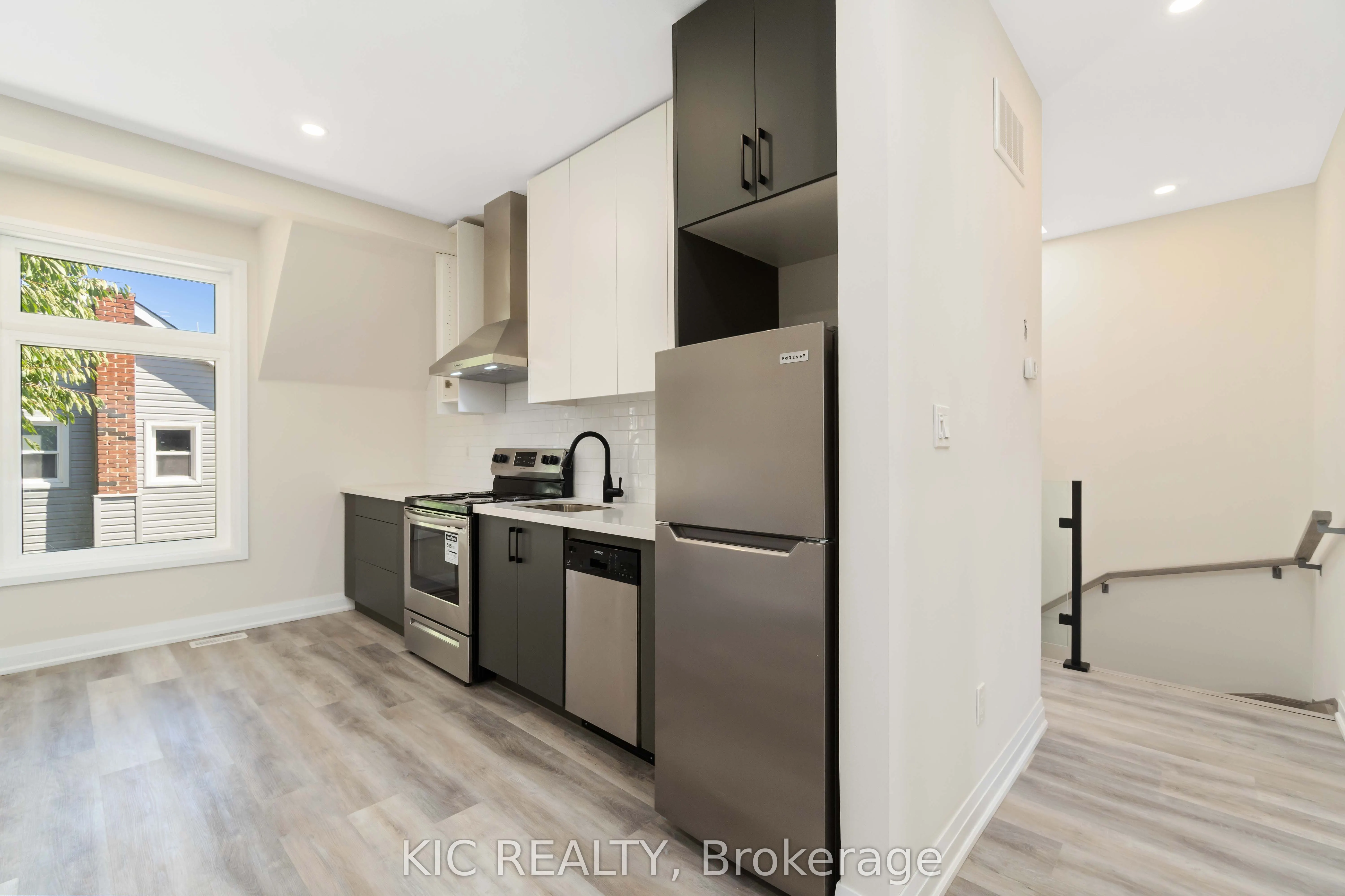 18 Somerset Avenue