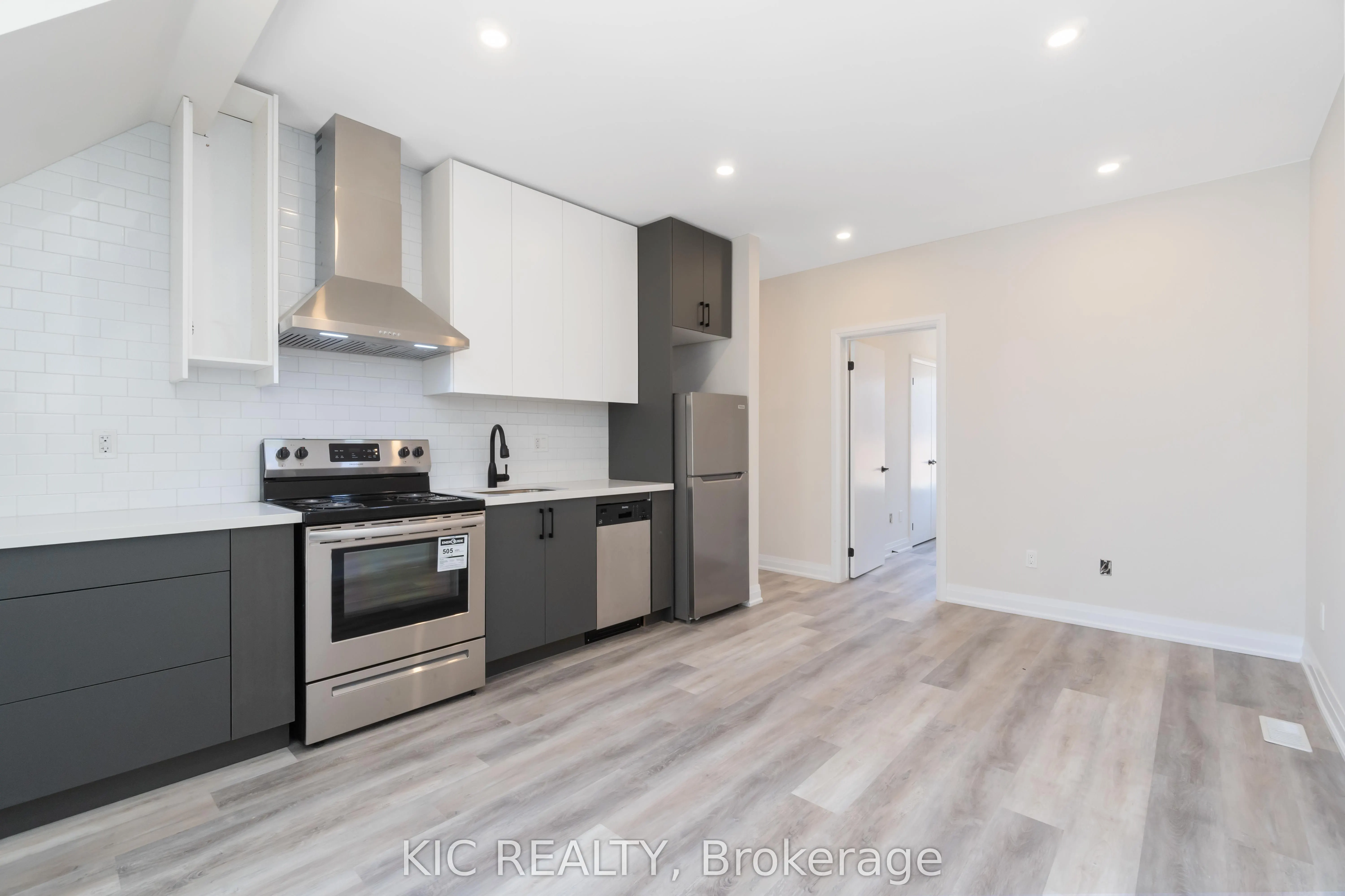 18 Somerset Avenue