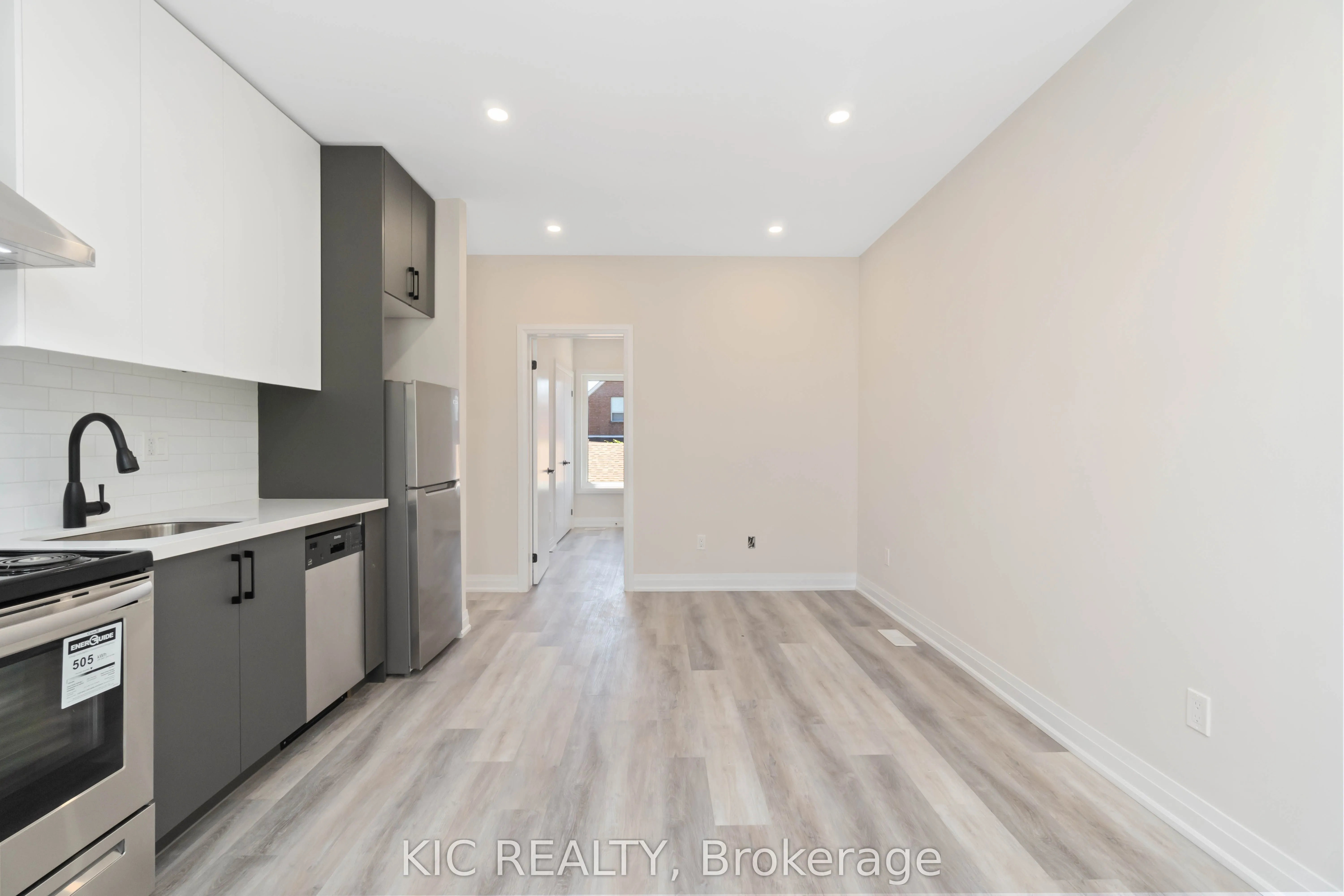 18 Somerset Avenue