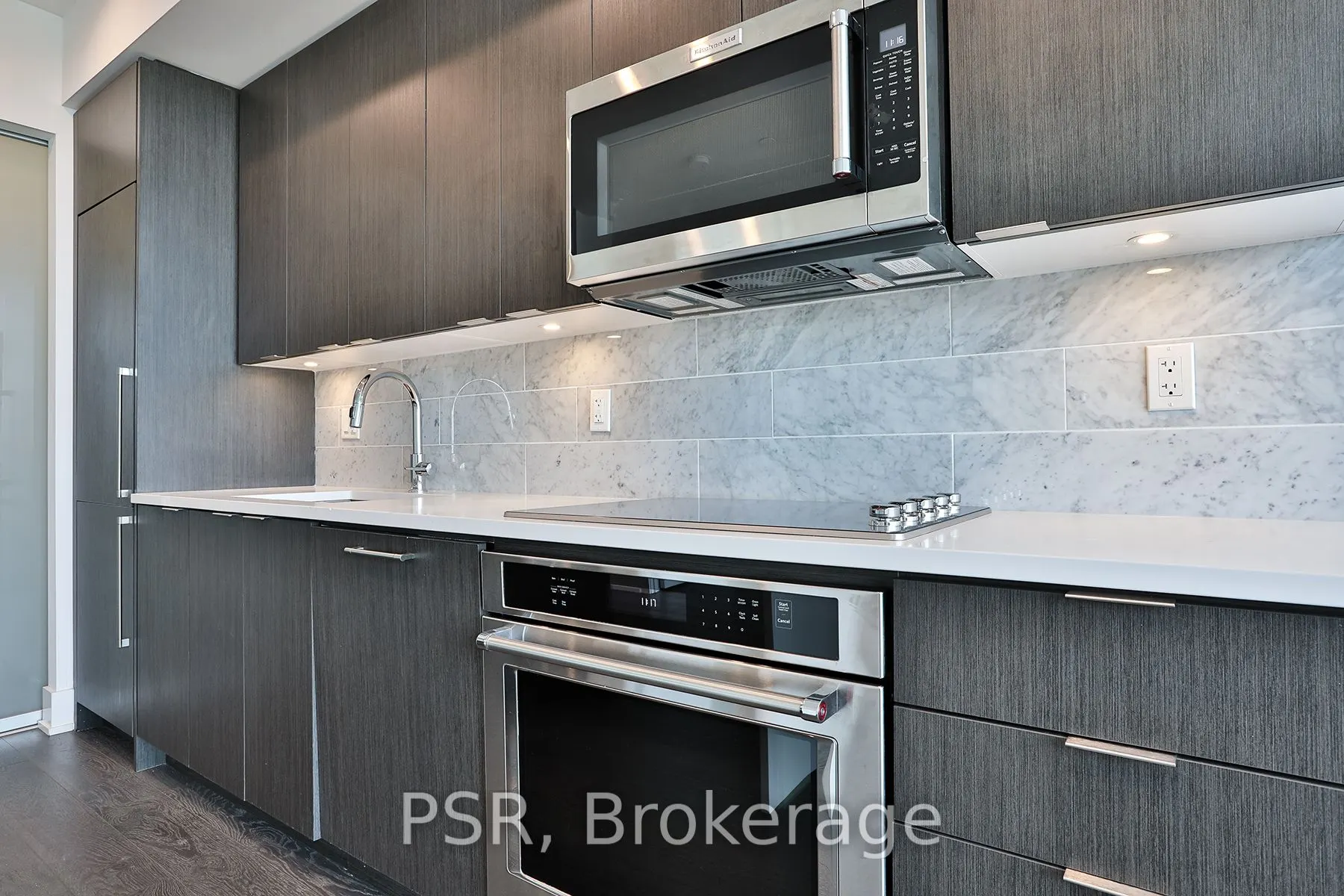 38 Iannuzzi Street, #LPH05
