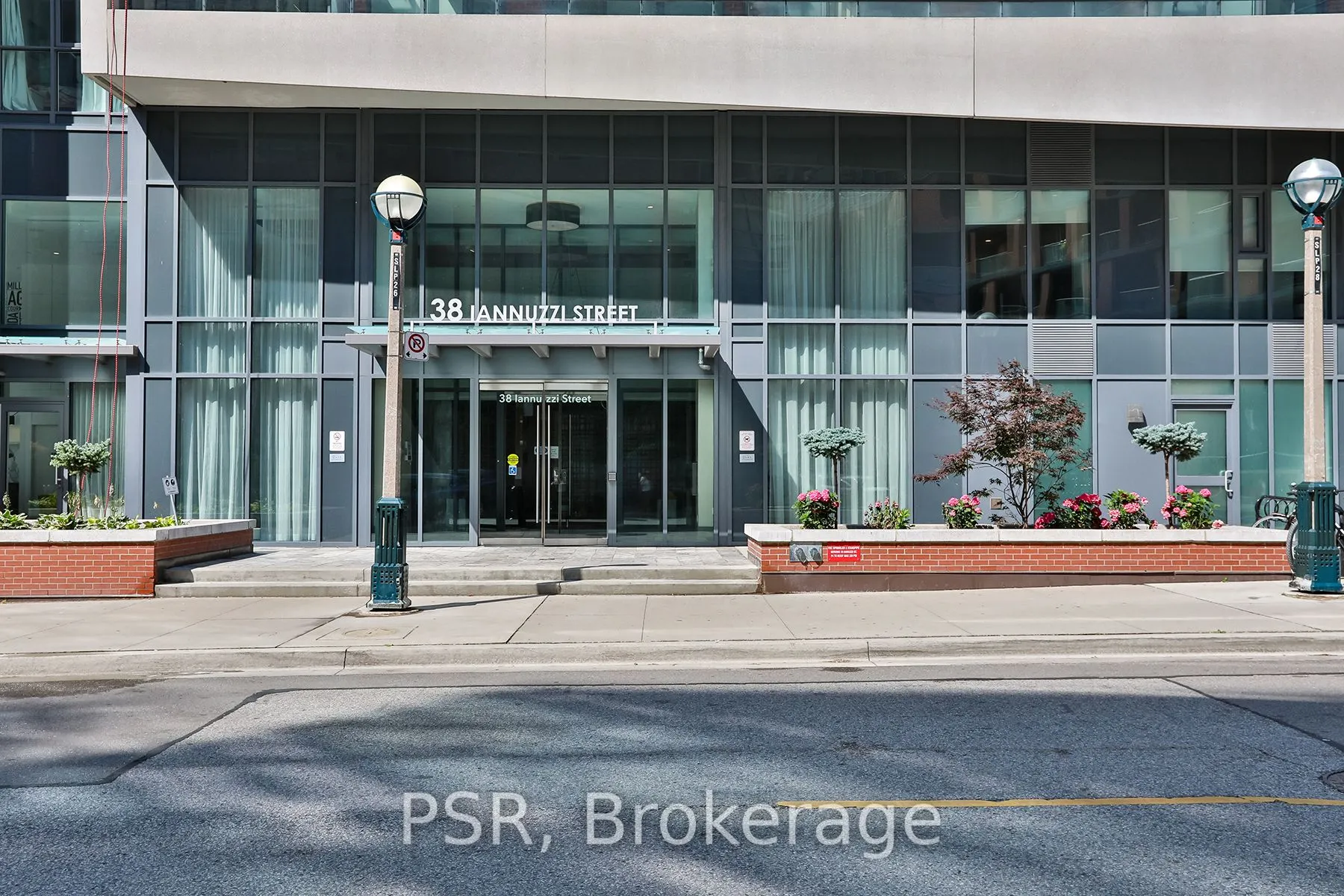 38 Iannuzzi Street, #LPH05