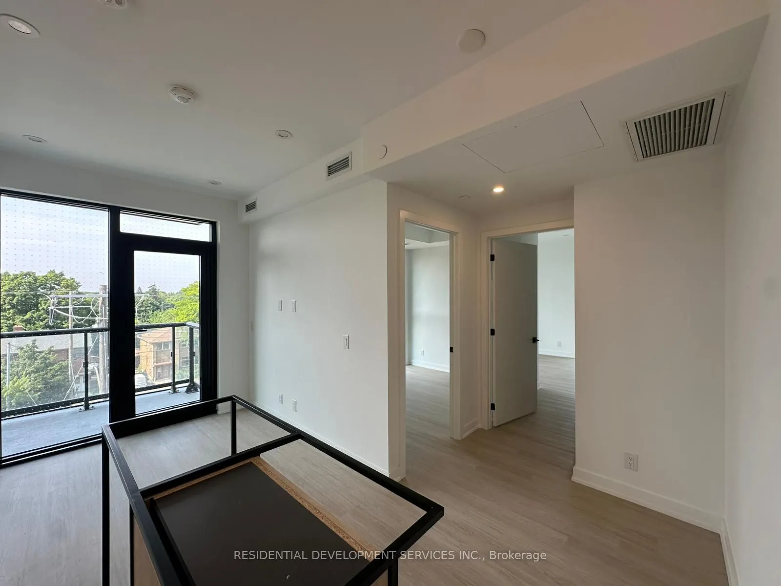 699 Sheppard Avenue E, #520