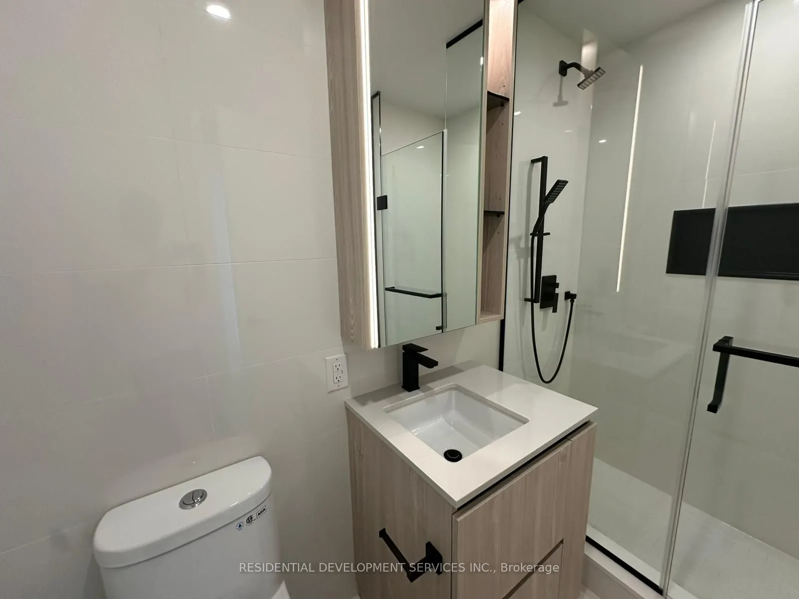 699 Sheppard Avenue E, #520