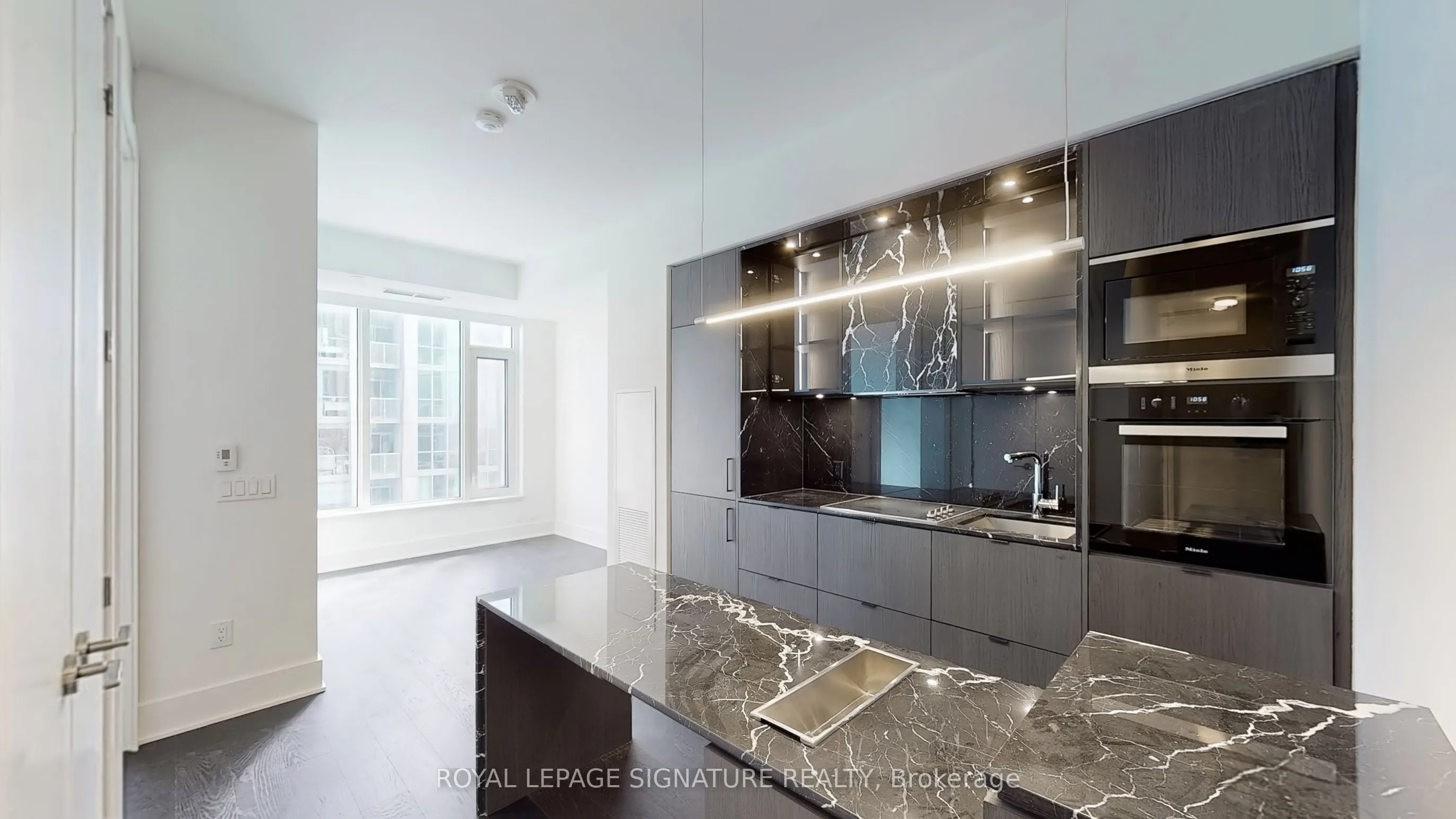 11 Yorkville Avenue, #4405