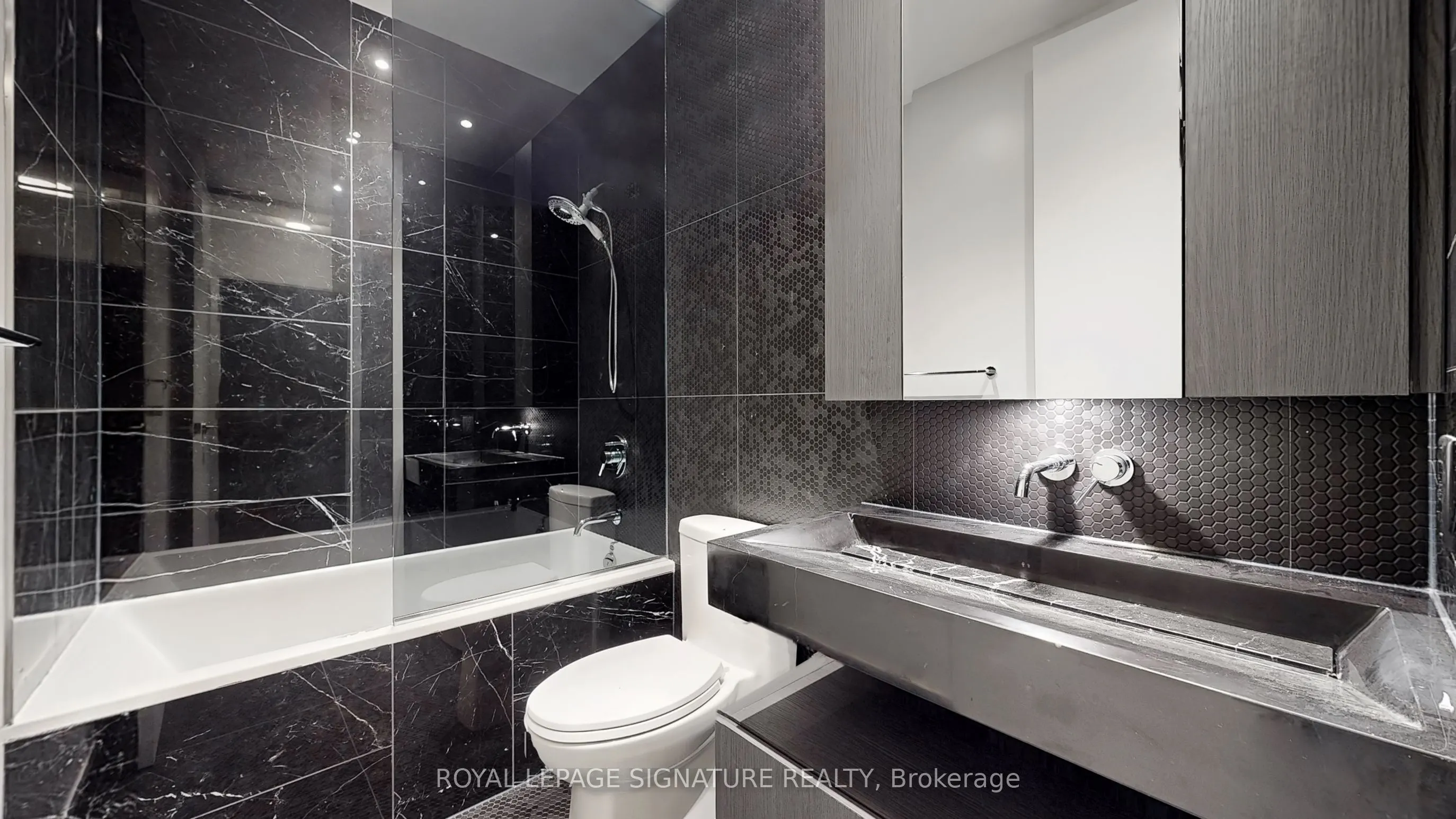 11 Yorkville Avenue, #4405