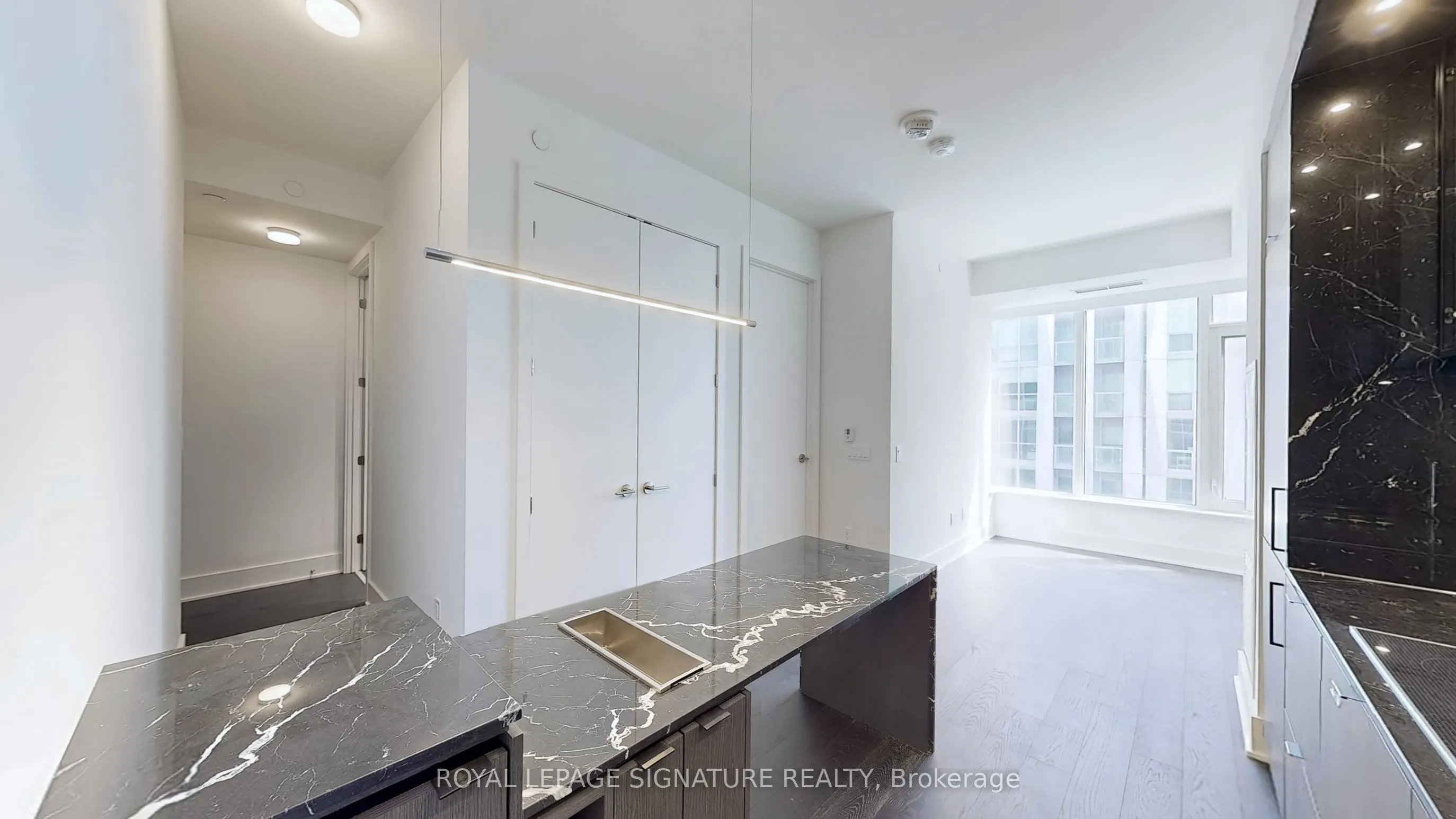 11 Yorkville Avenue, #4405