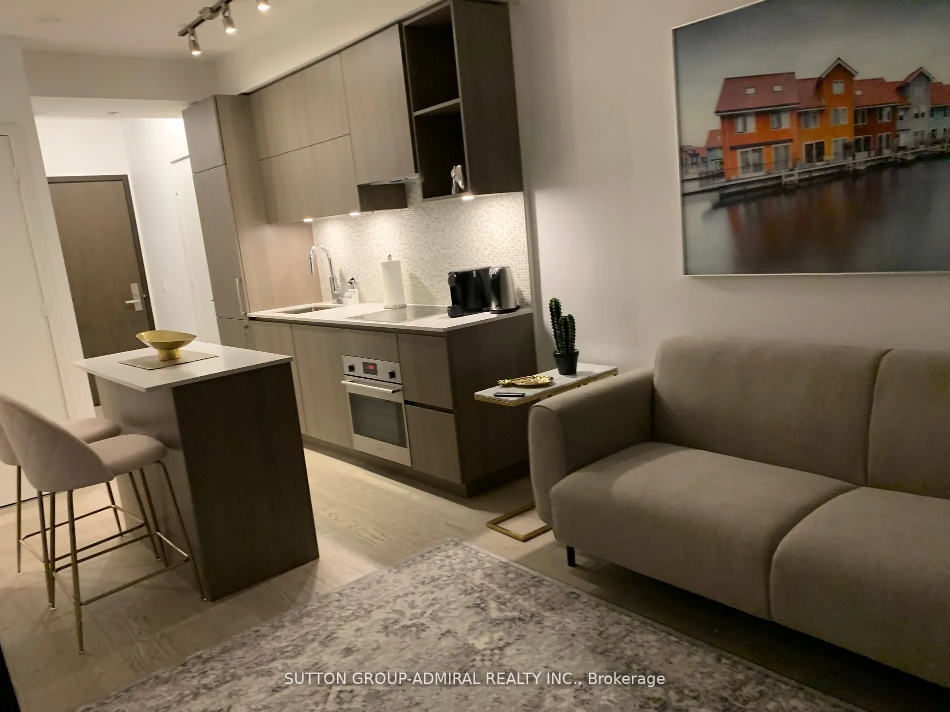 1 Yorkville Avenue, #2203
