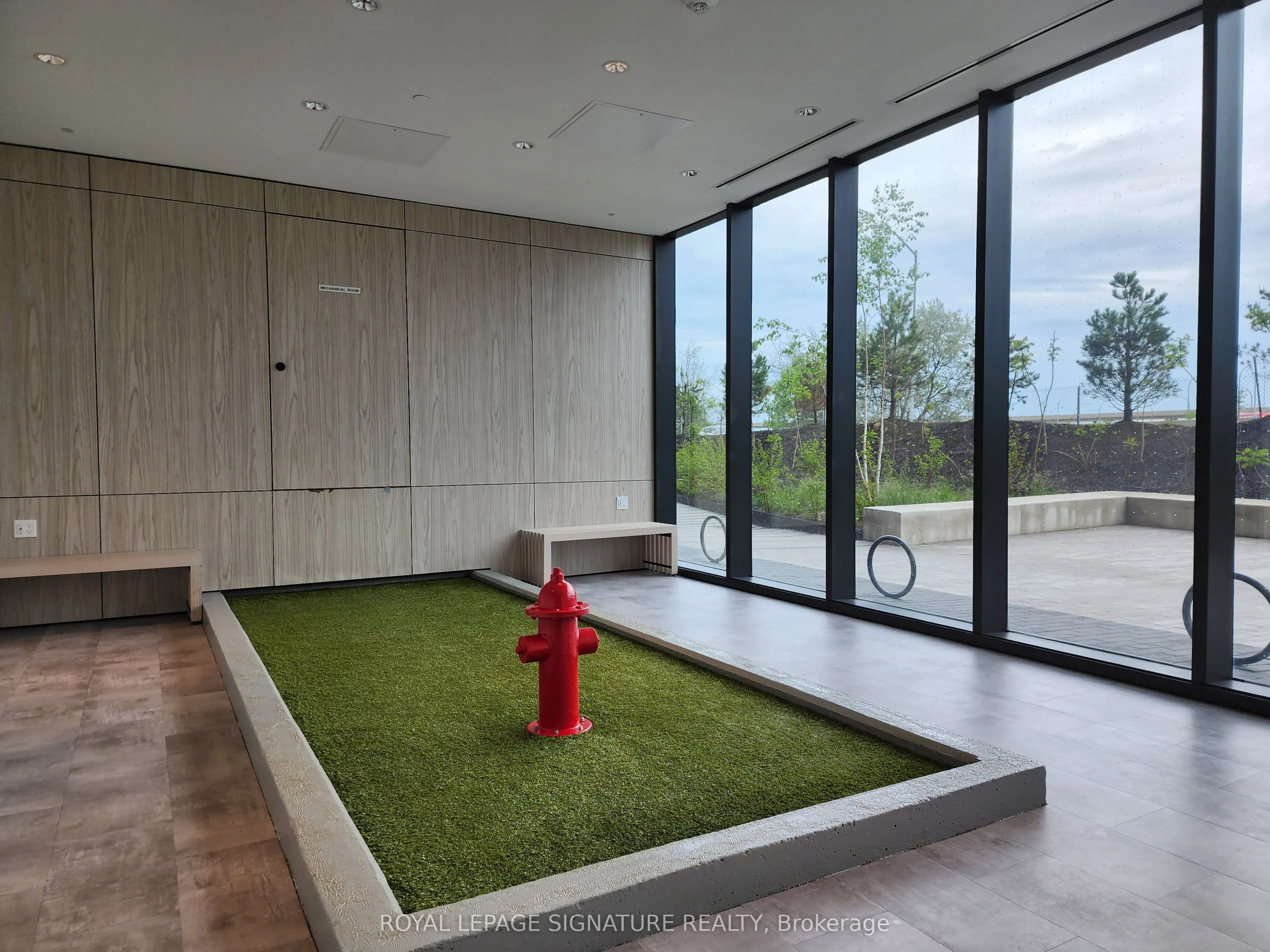 30 Tretti Way, #905