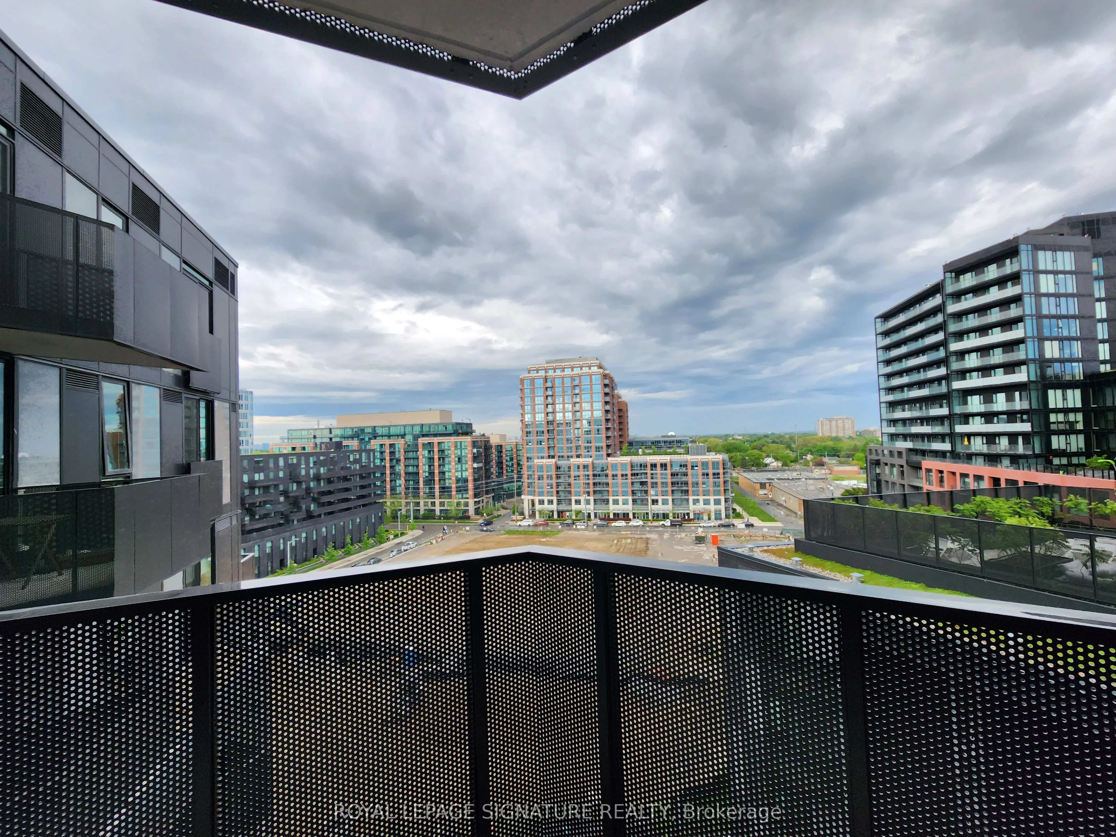 30 Tretti Way, #905