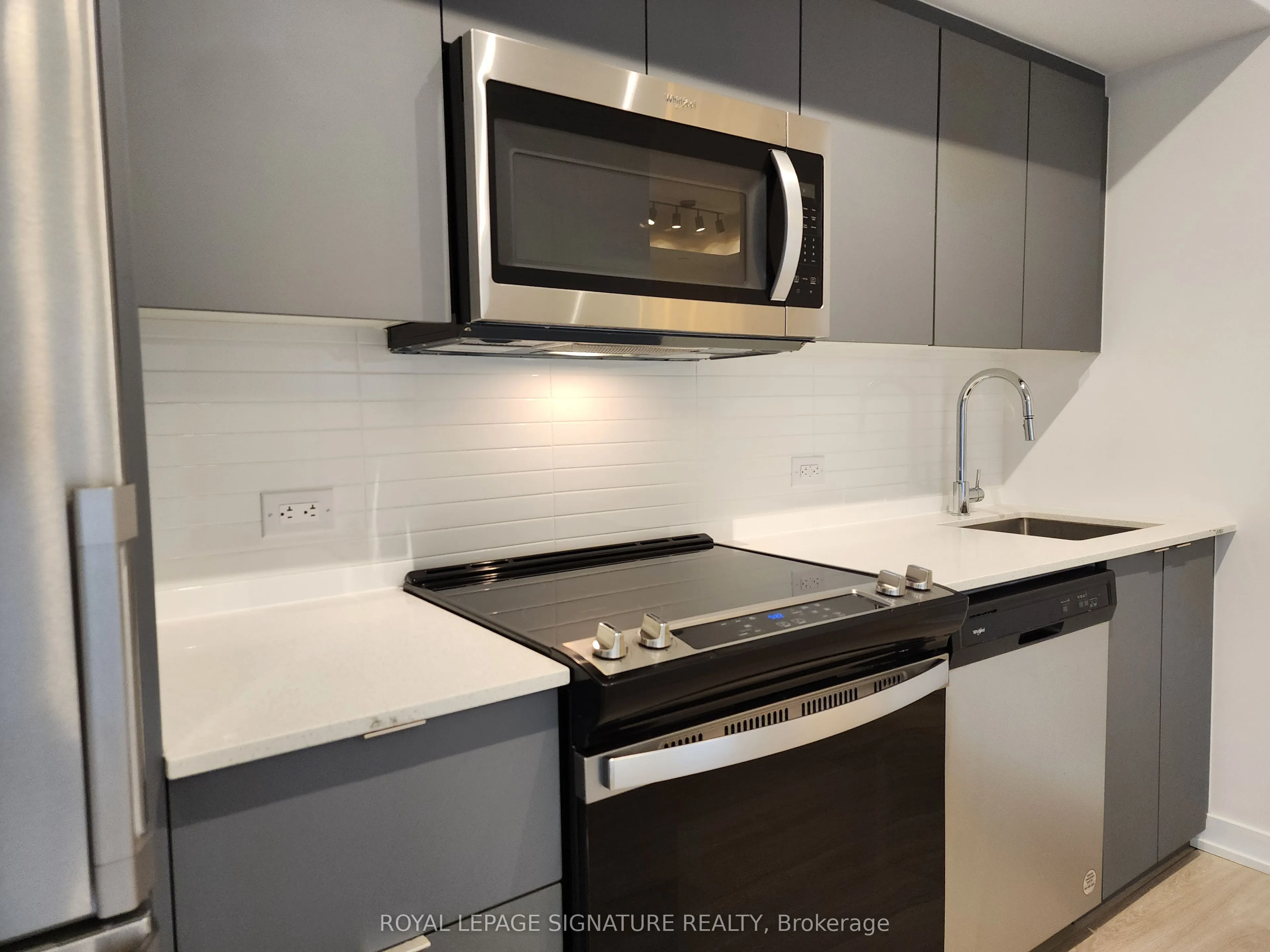 30 Tretti Way, #905
