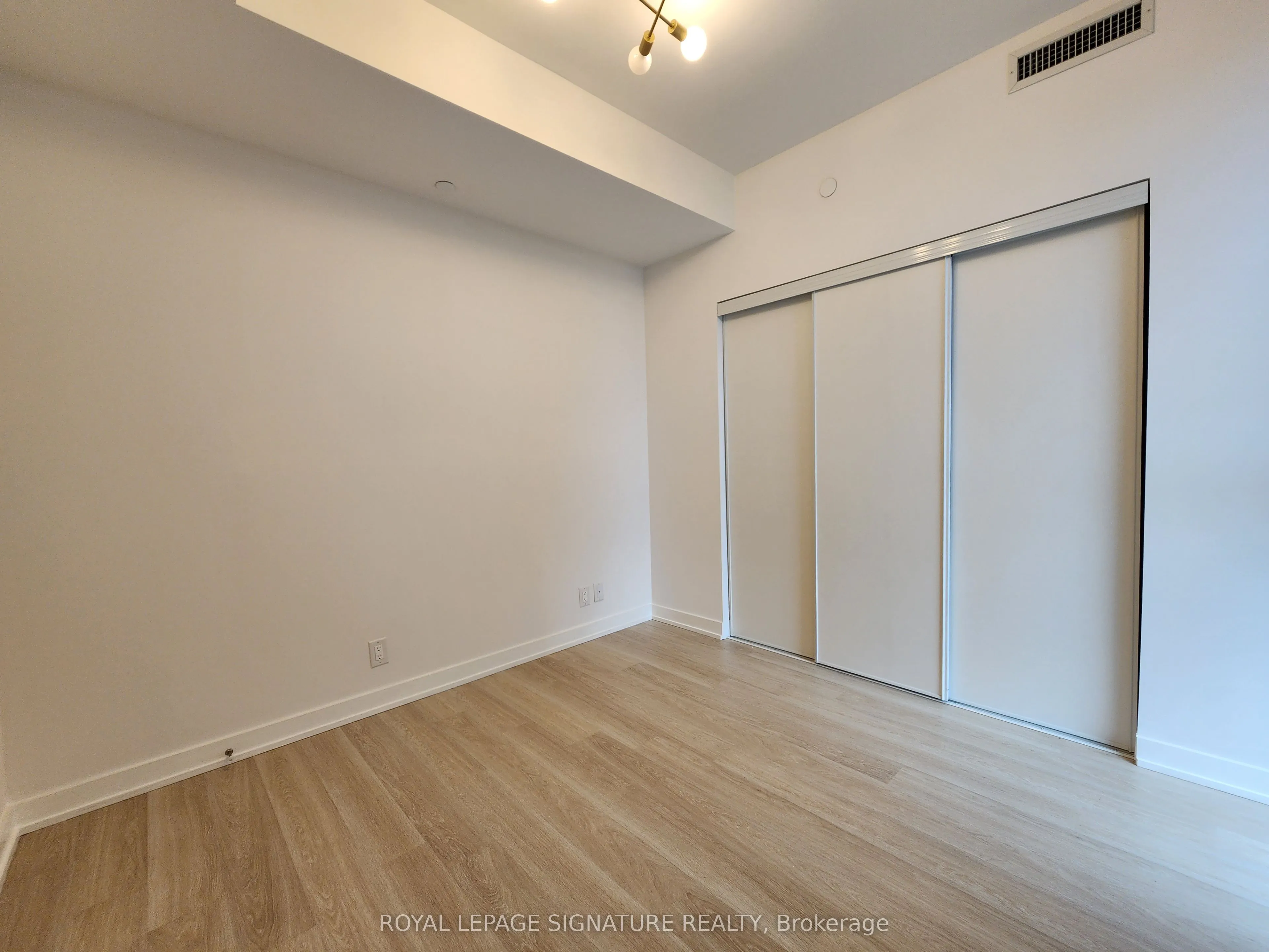 30 Tretti Way, #905