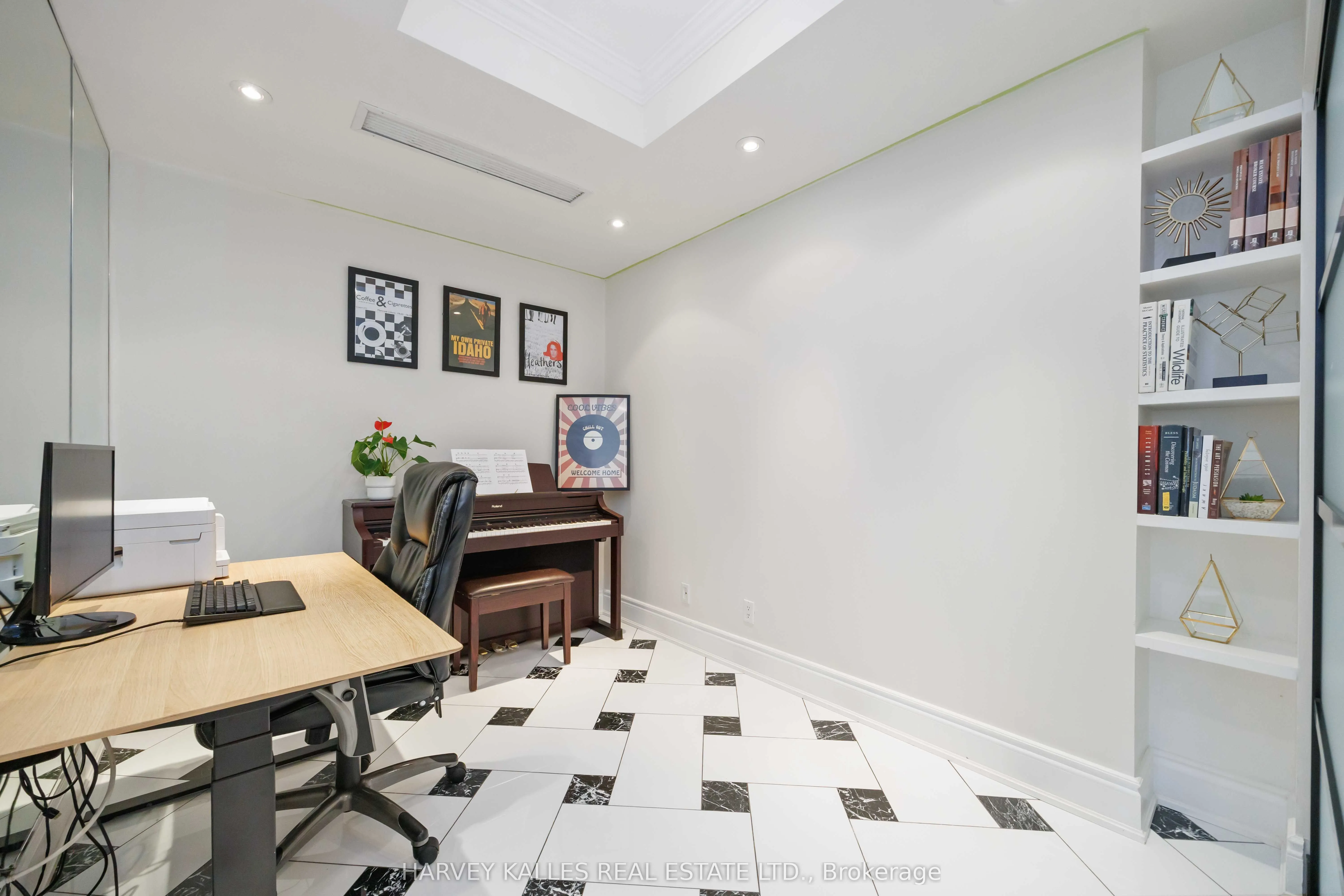 10 Bellair Street, #1403