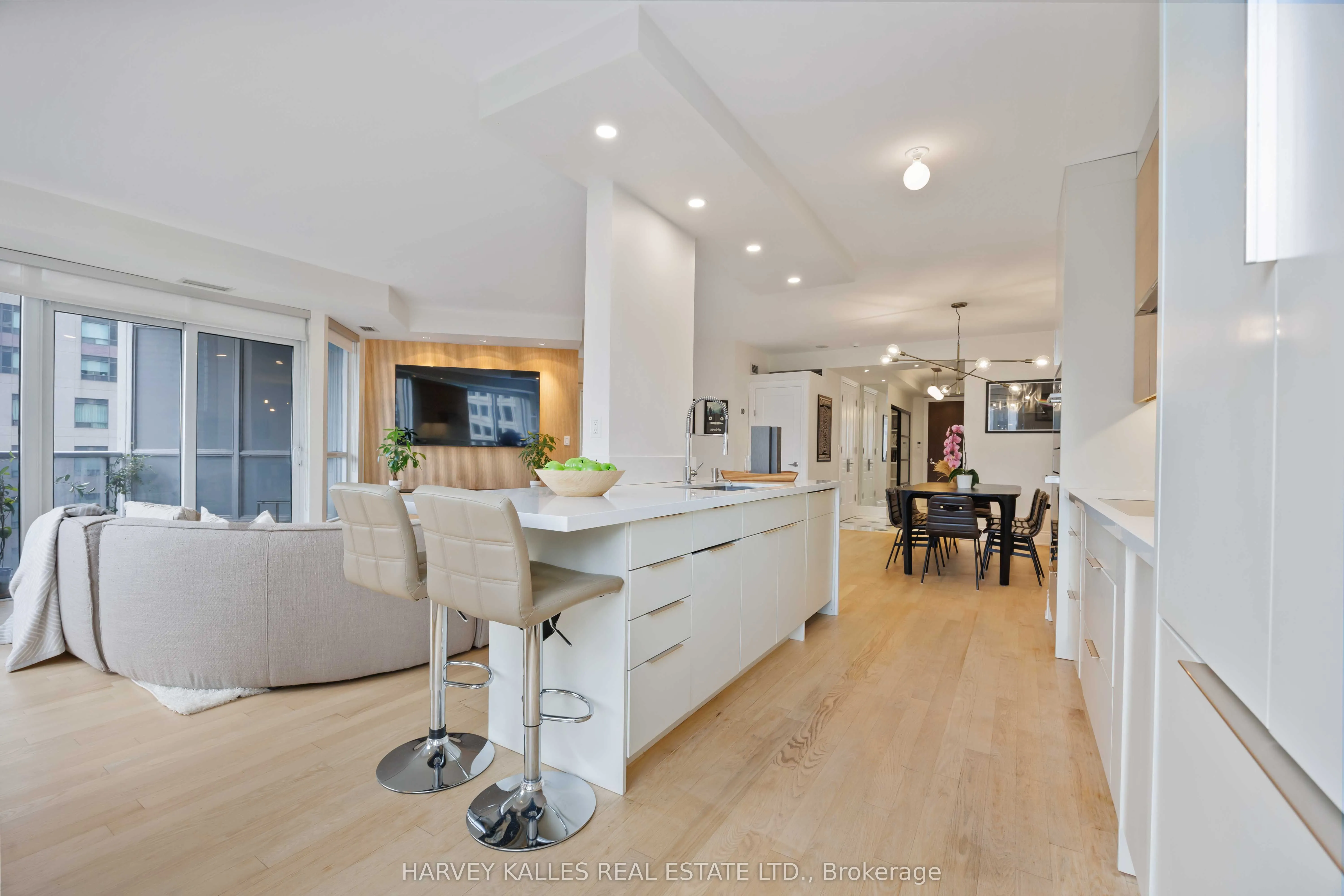 10 Bellair Street, #1403