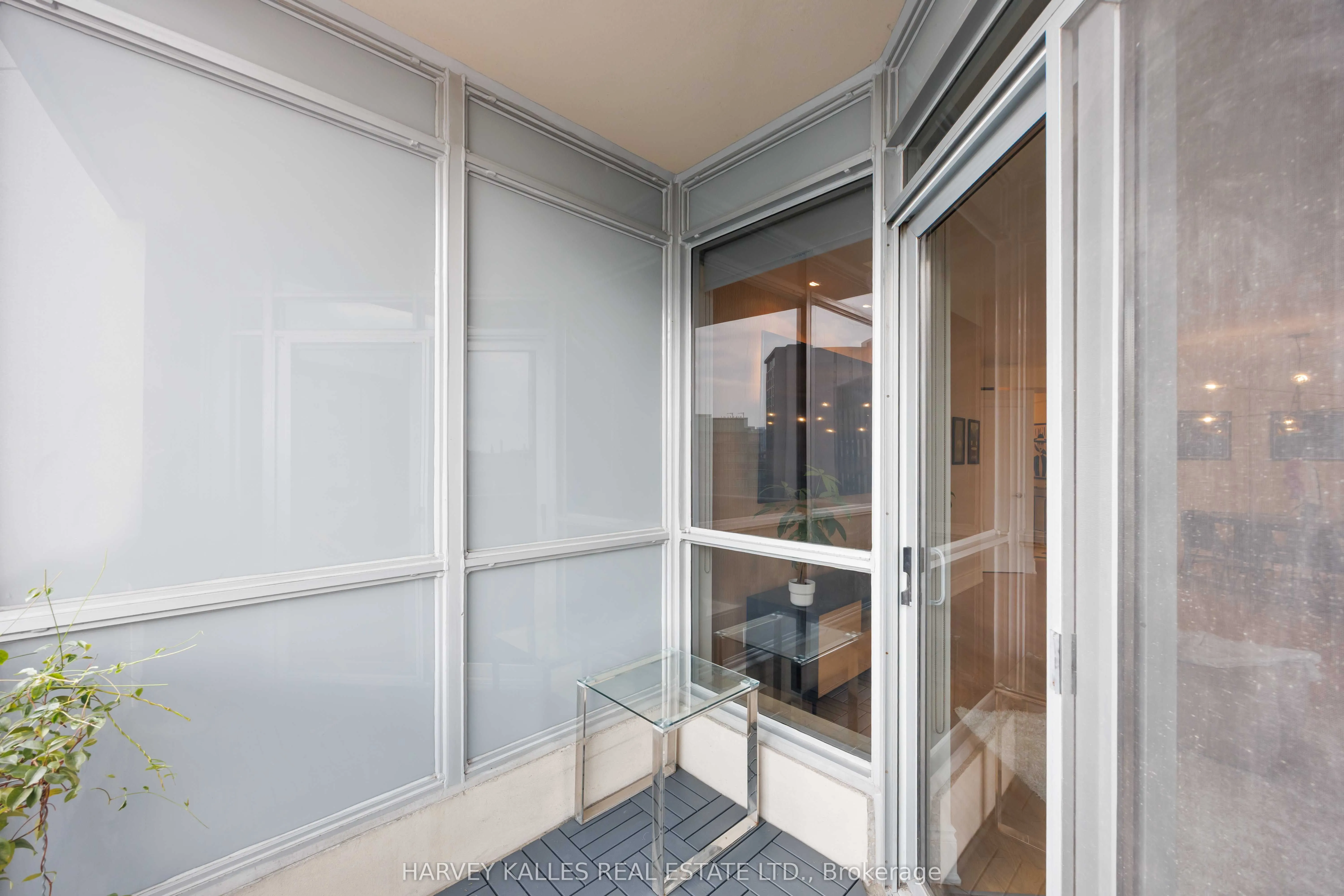 10 Bellair Street, #1403