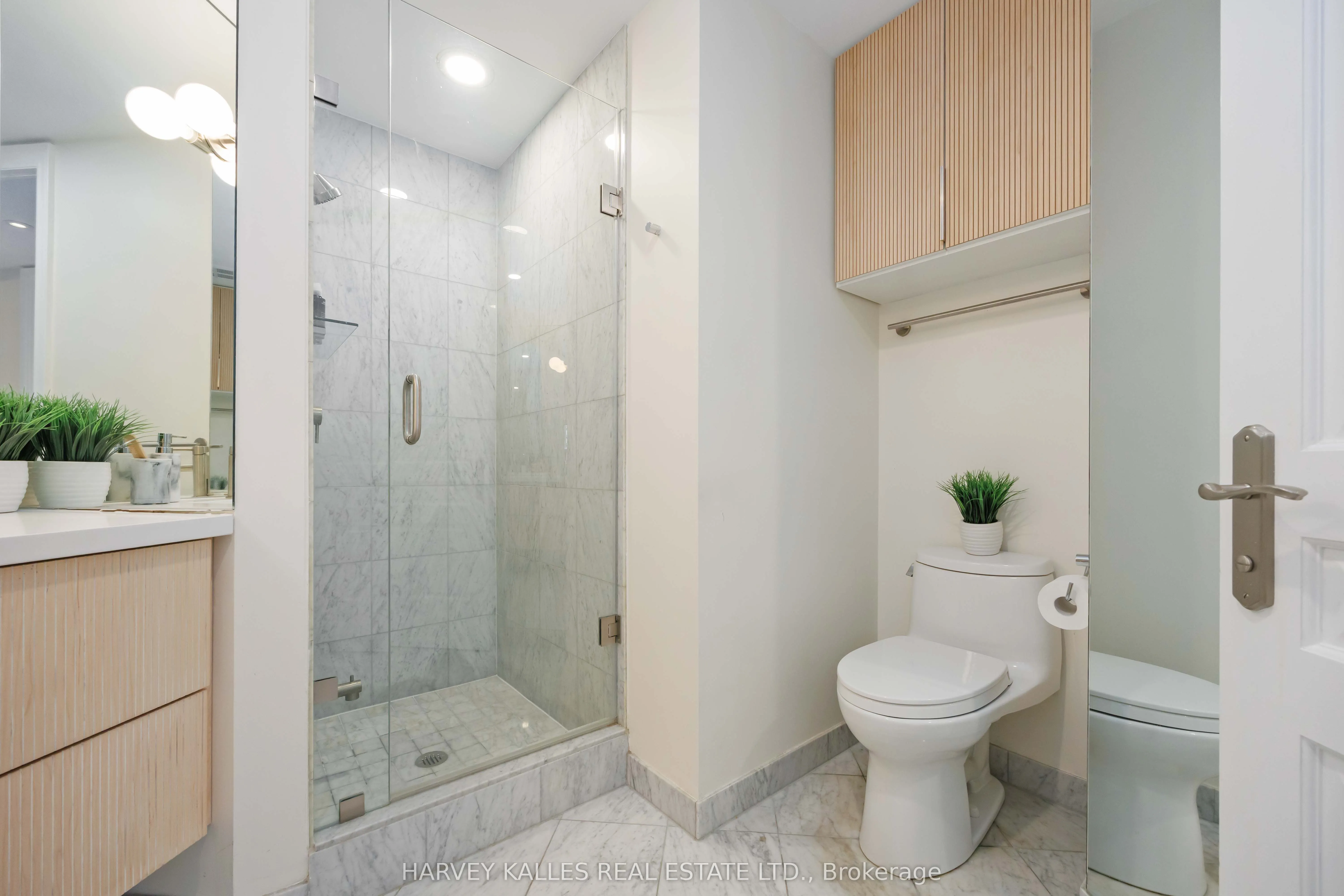 10 Bellair Street, #1403