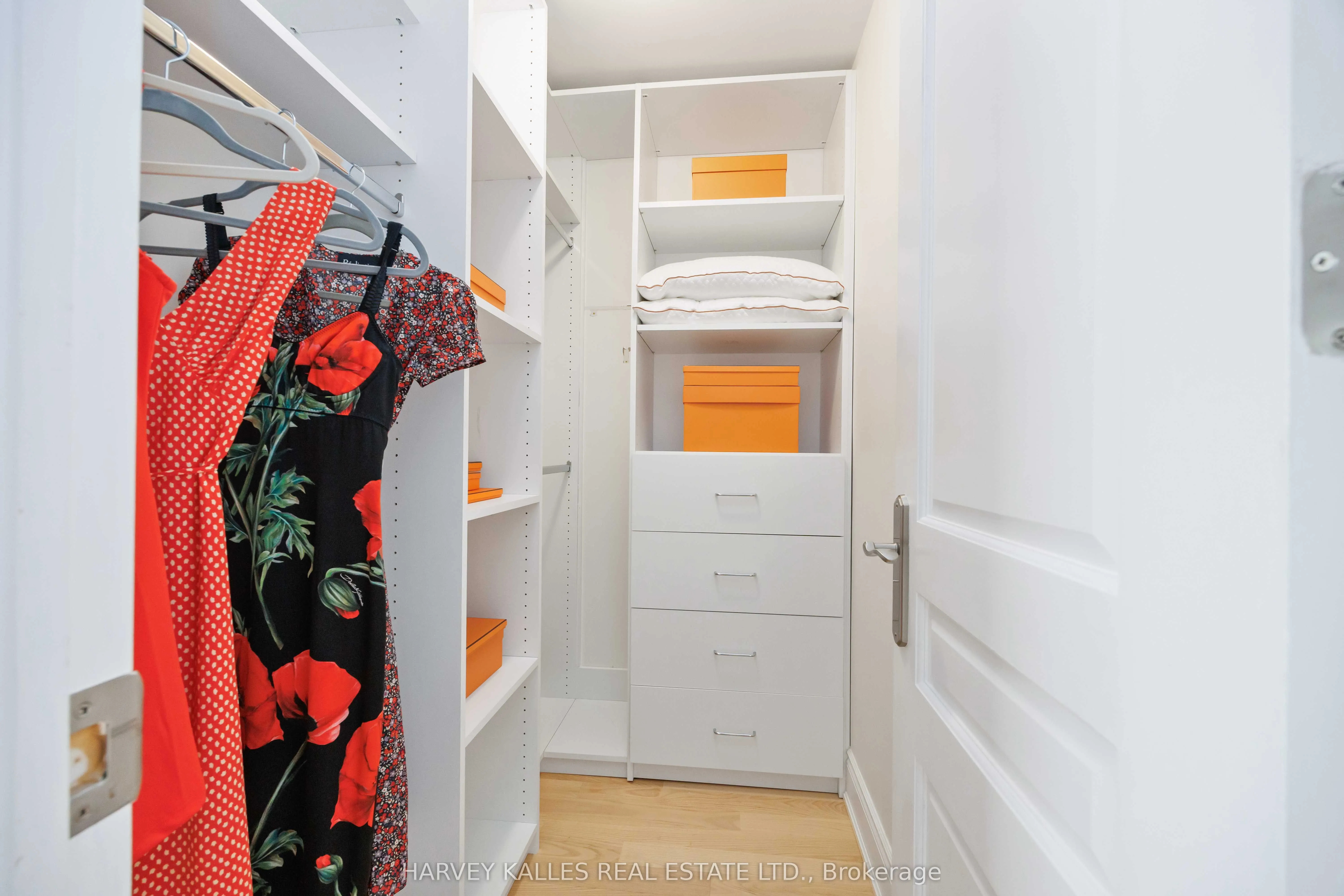 10 Bellair Street, #1403