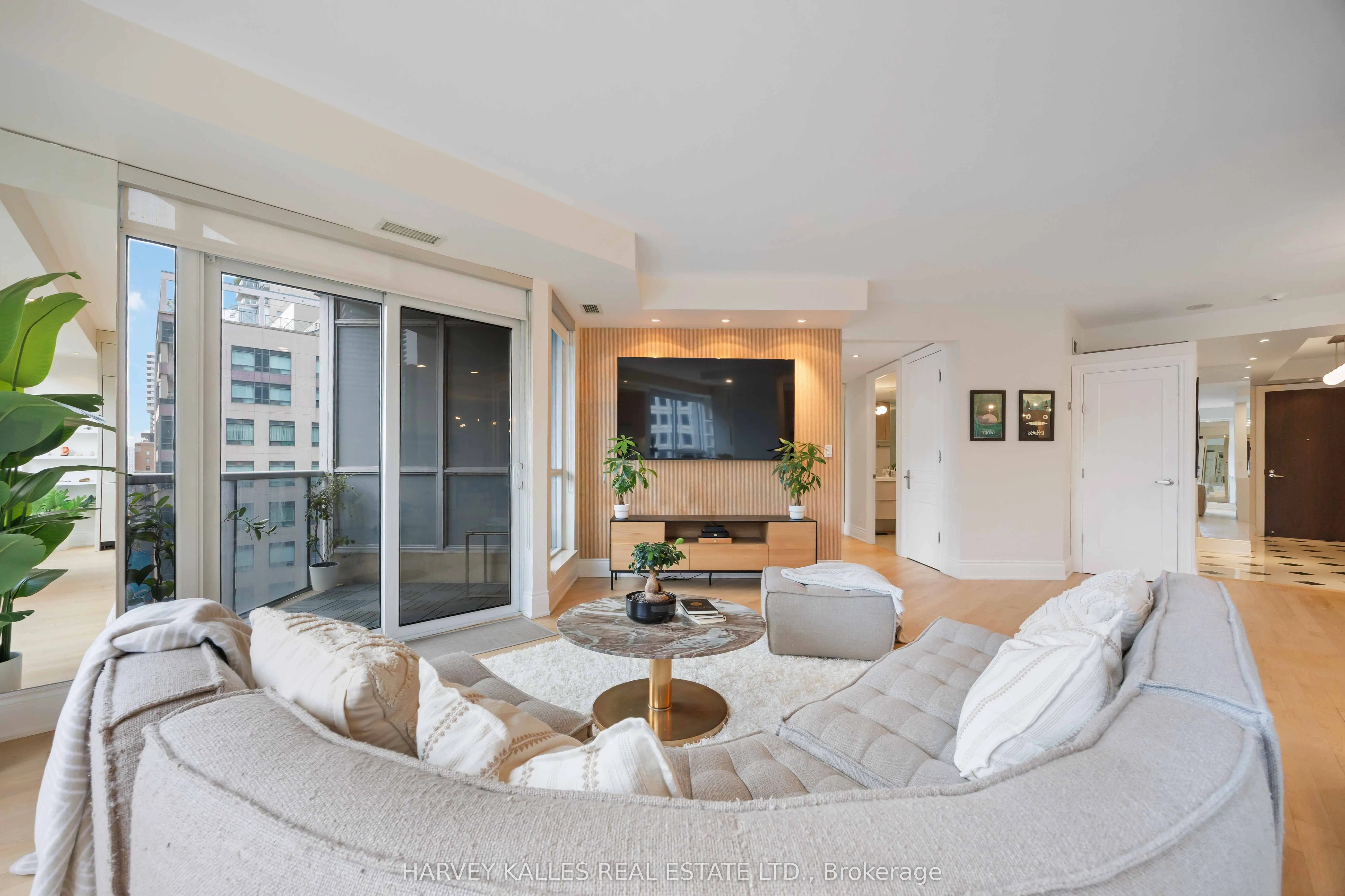 10 Bellair Street, #1403