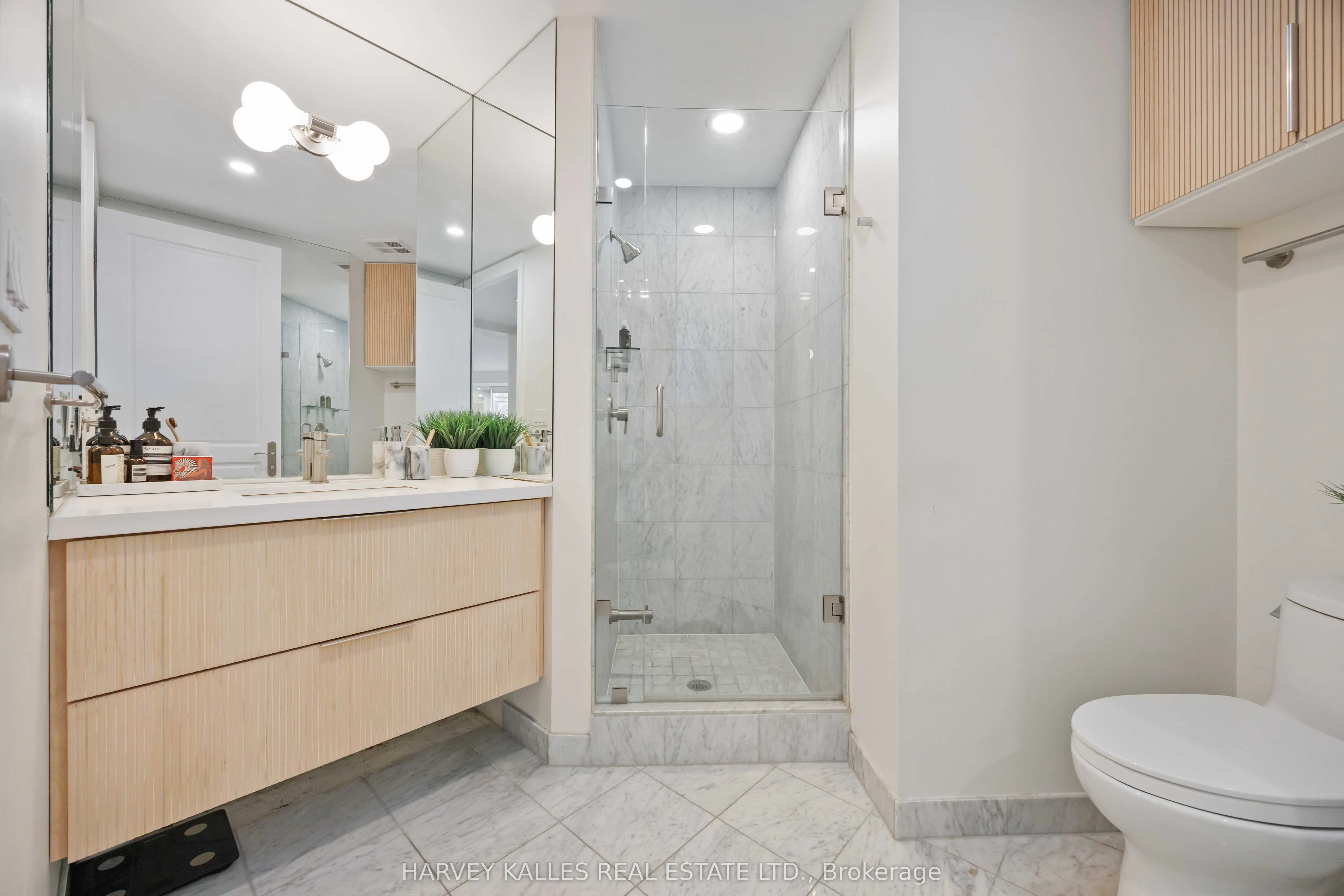10 Bellair Street, #1403