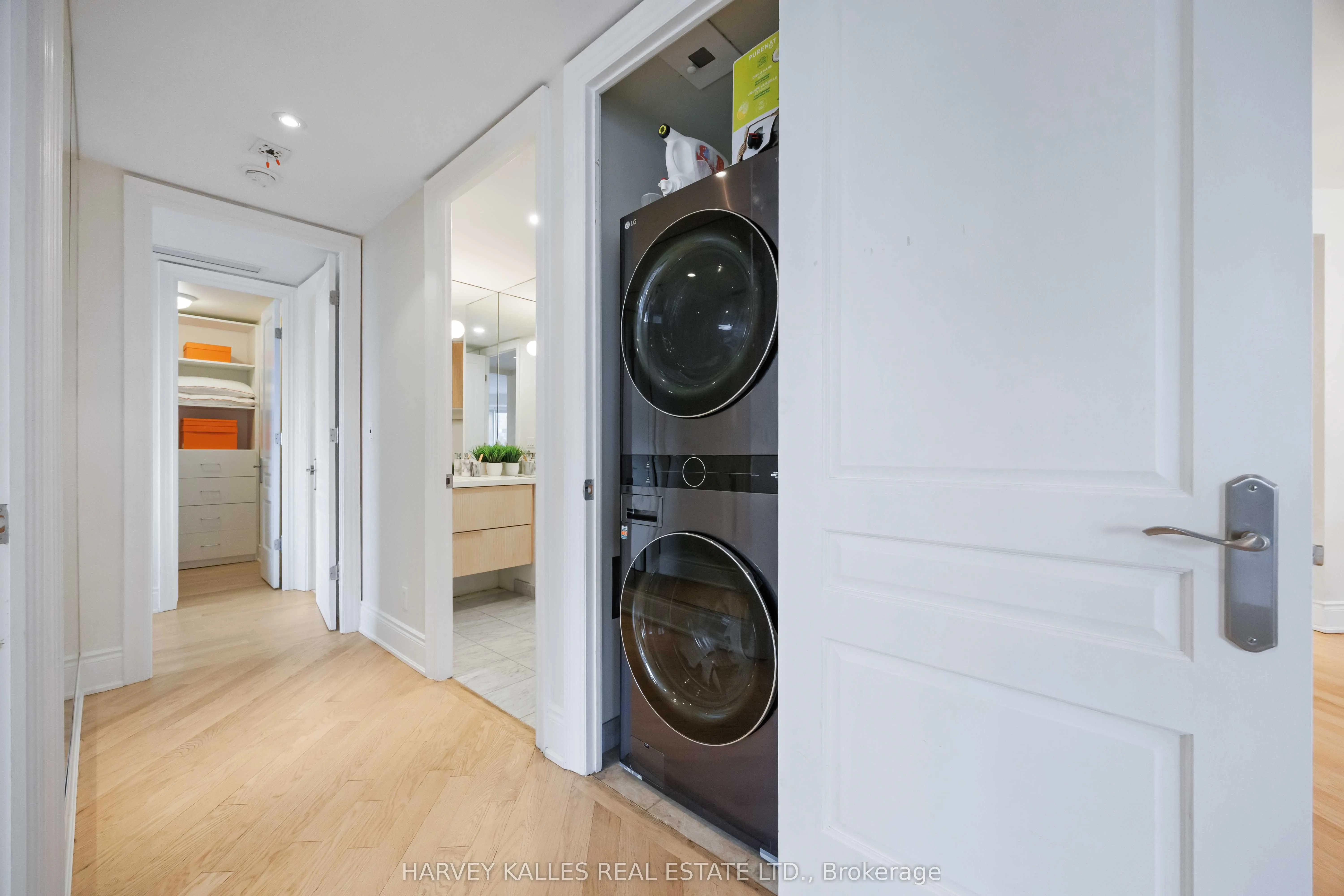 10 Bellair Street, #1403