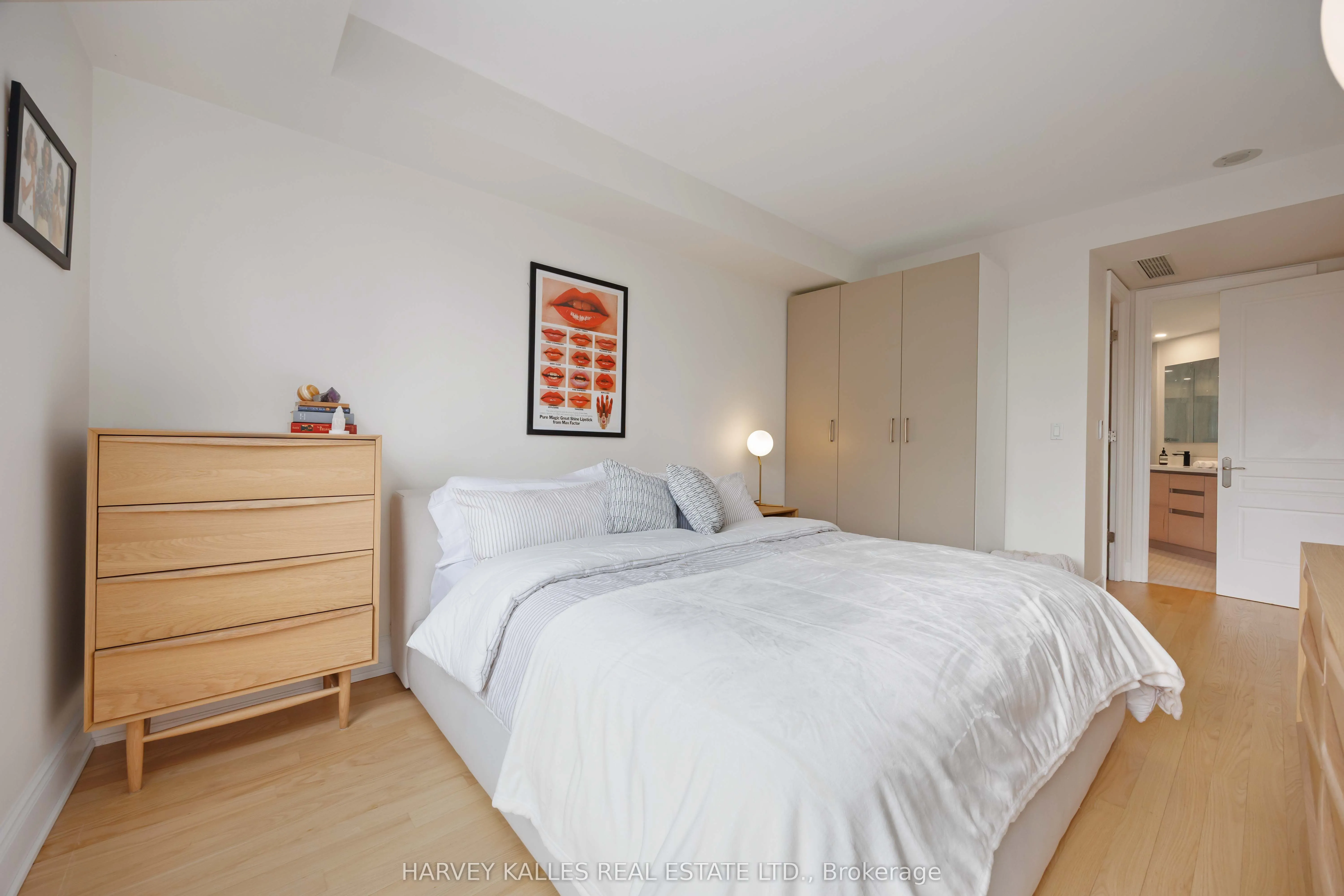 10 Bellair Street, #1403