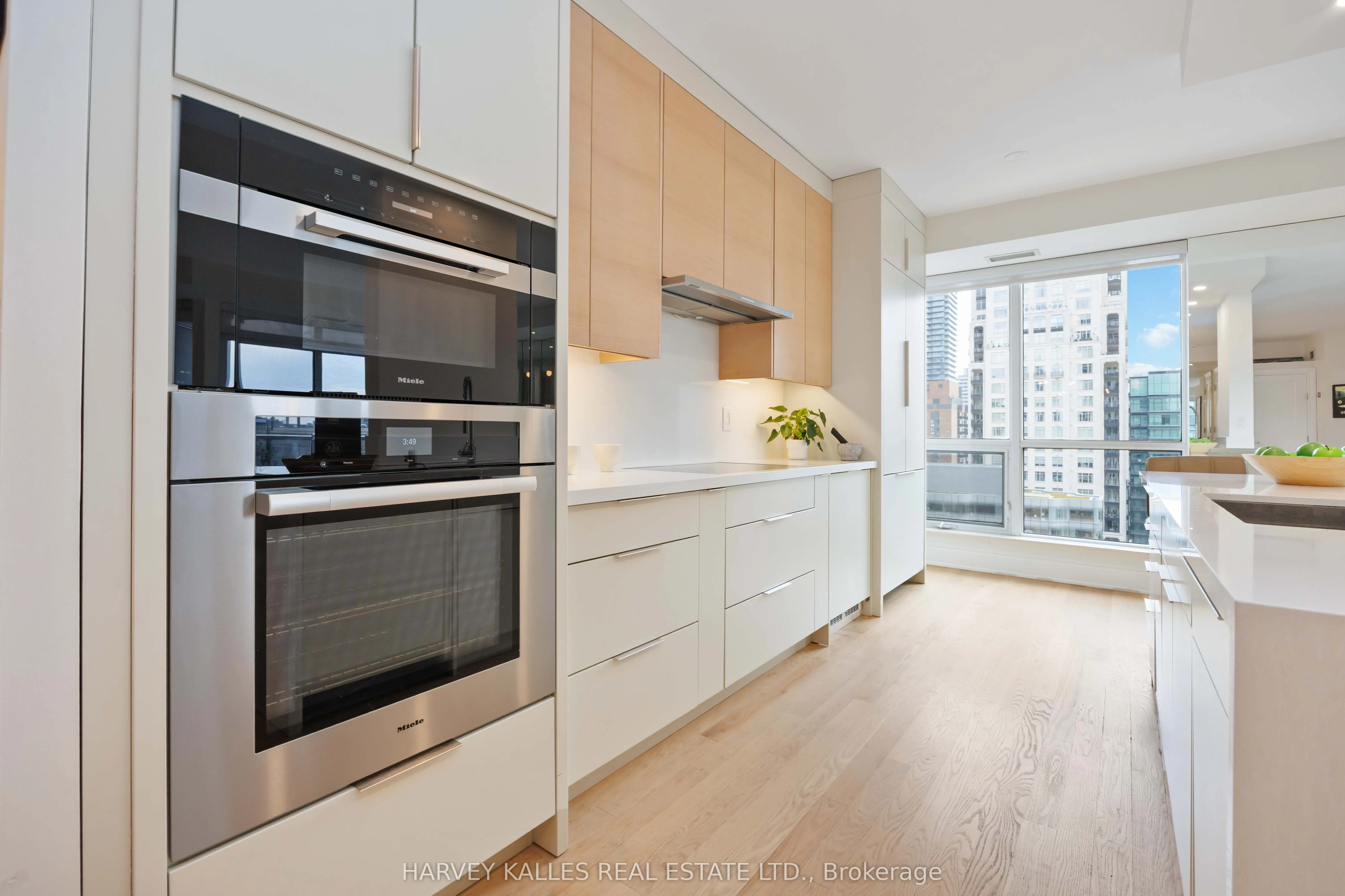 10 Bellair Street, #1403