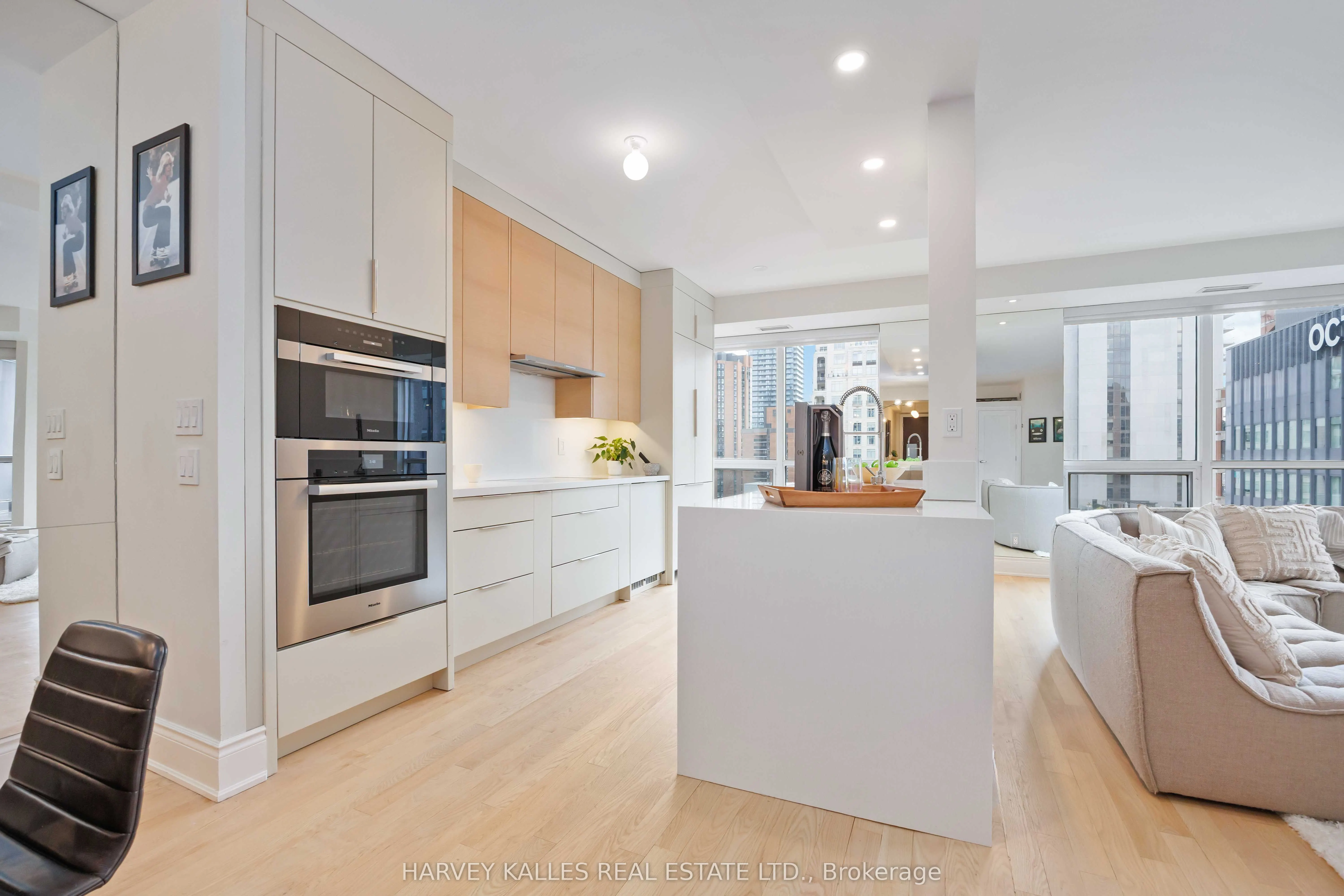 10 Bellair Street, #1403